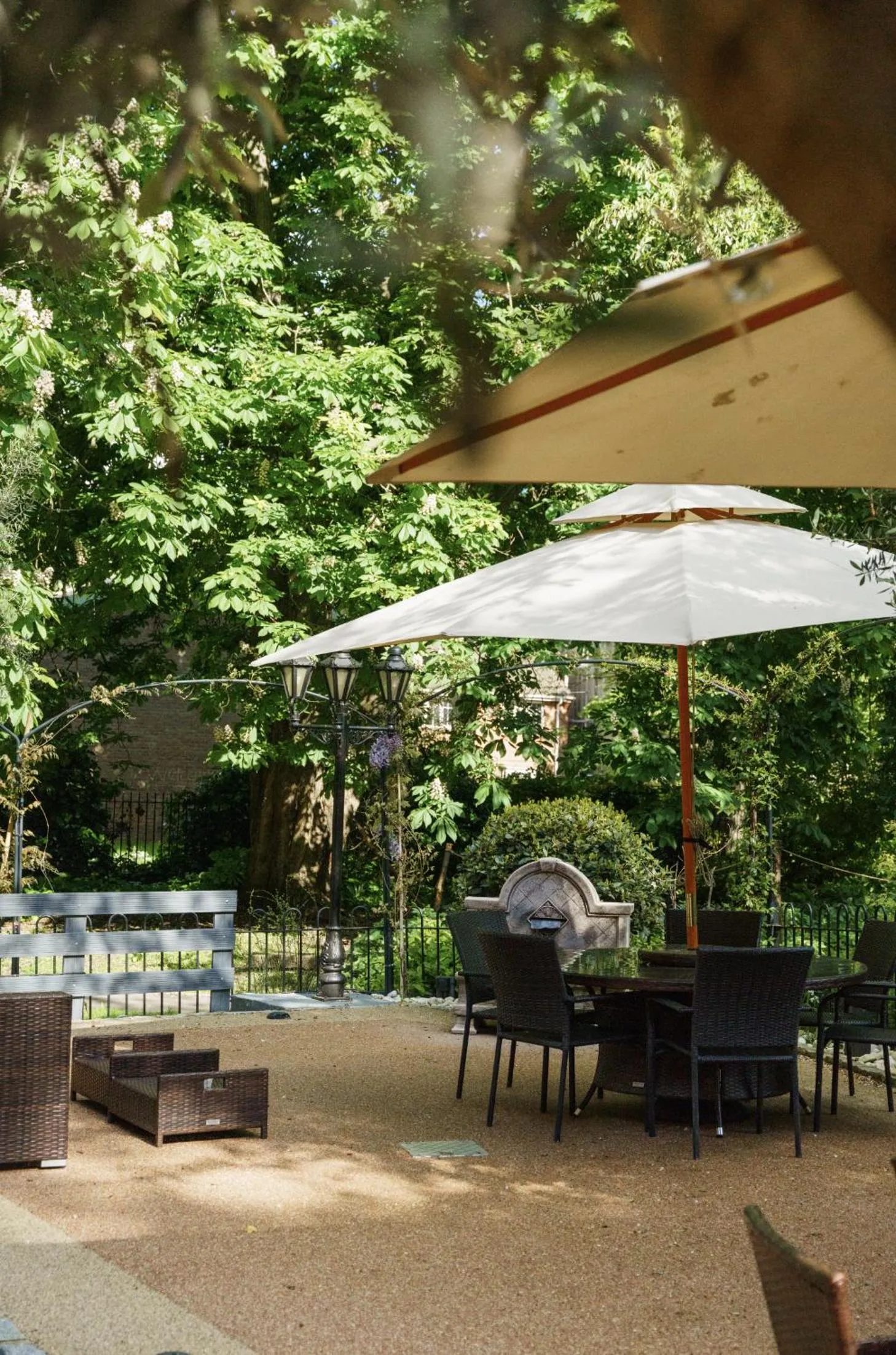 Patio in St Paul's Hotel