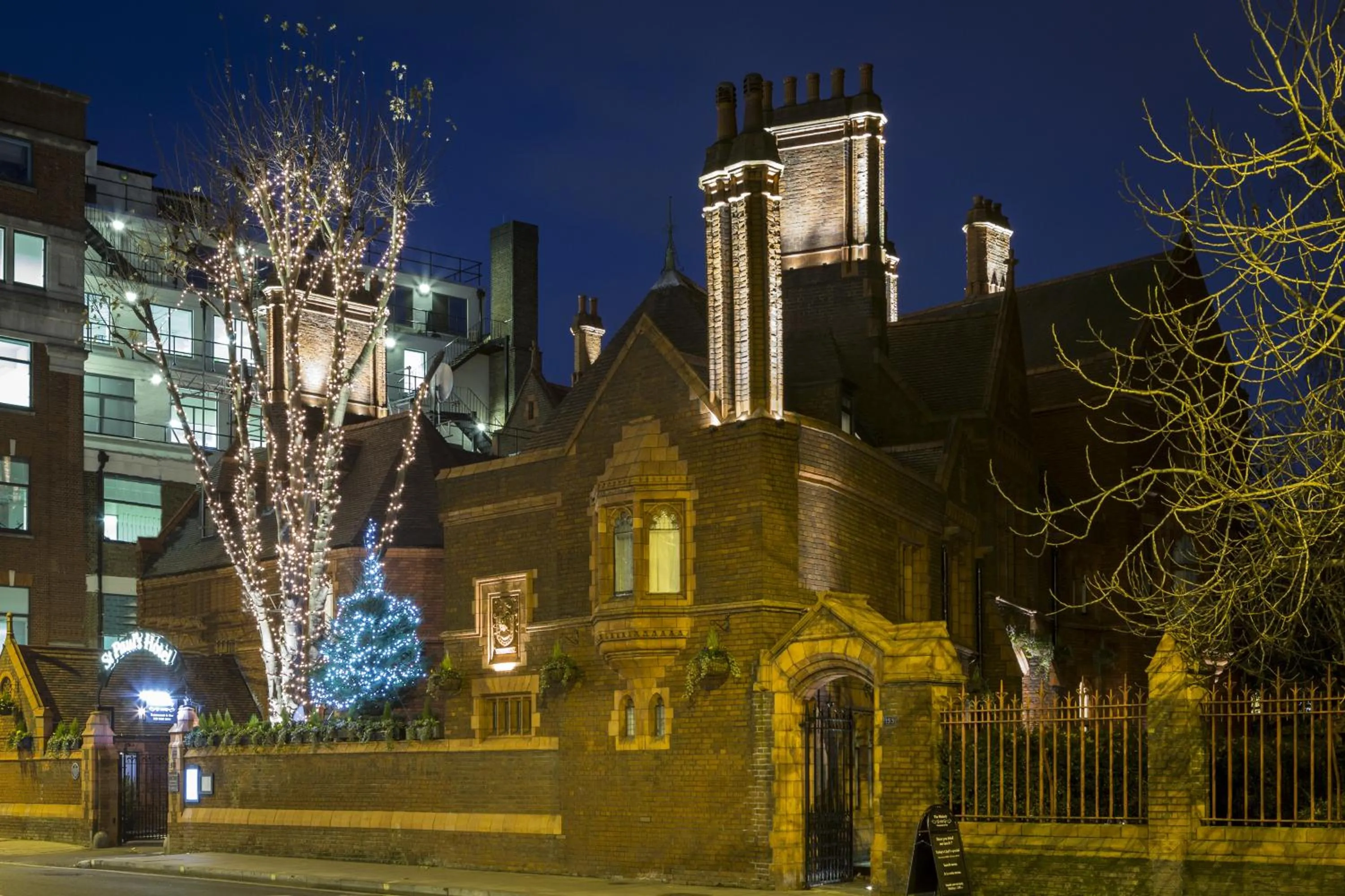 Area and facilities in St Paul's Hotel