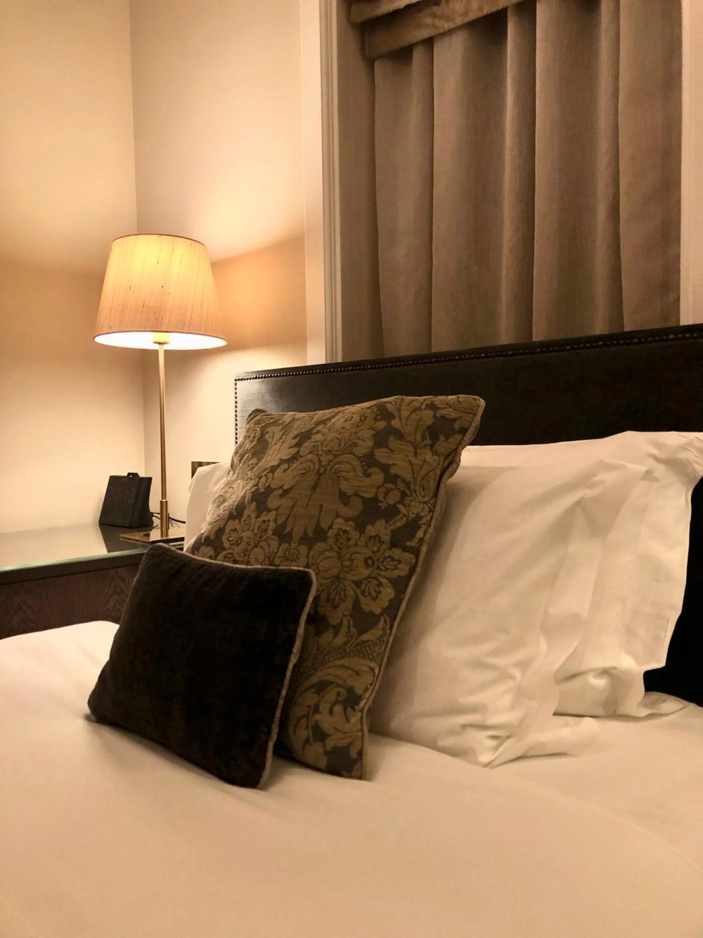 Bed in St Paul's Hotel