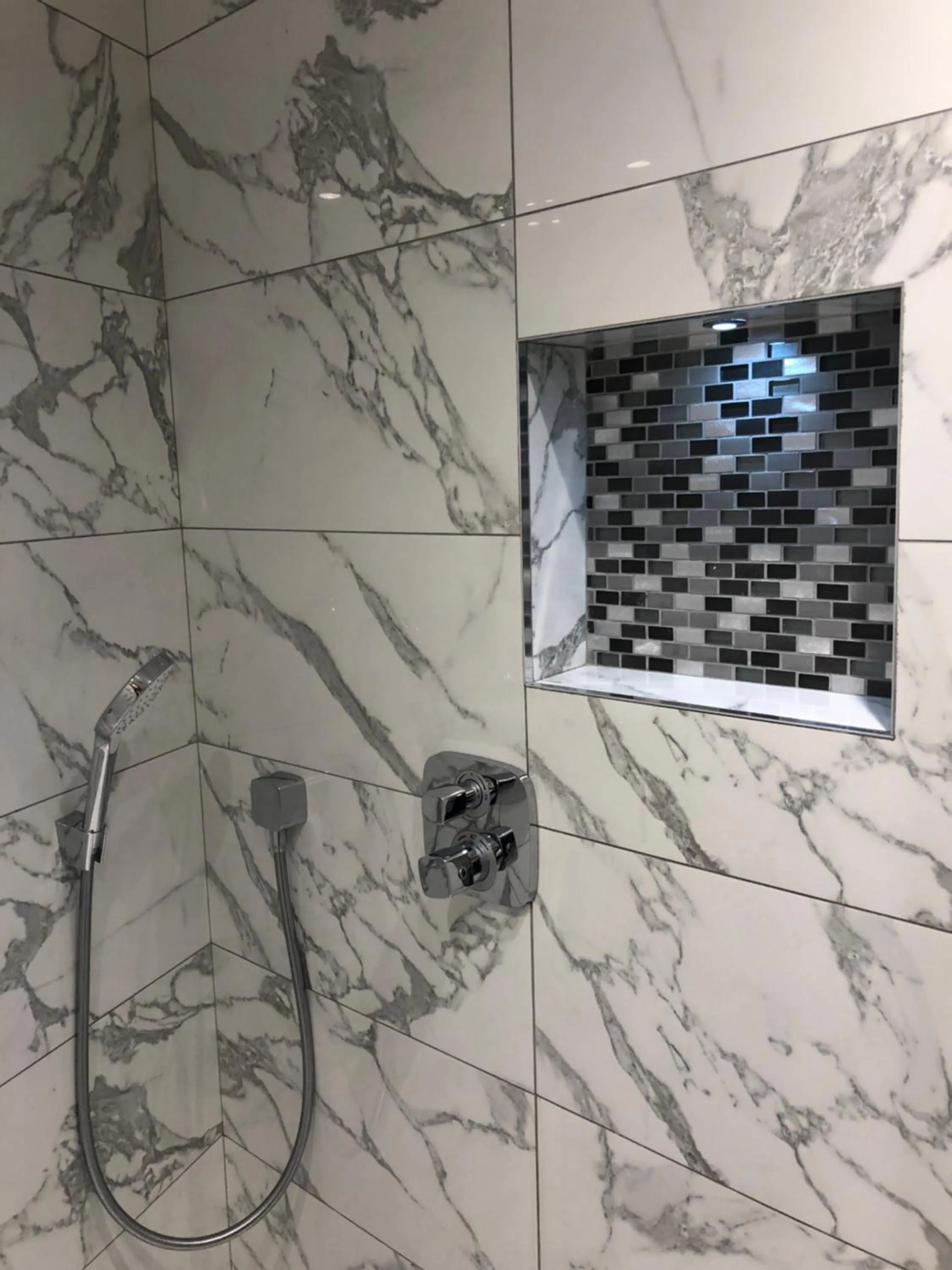 Shower in St Paul's Hotel