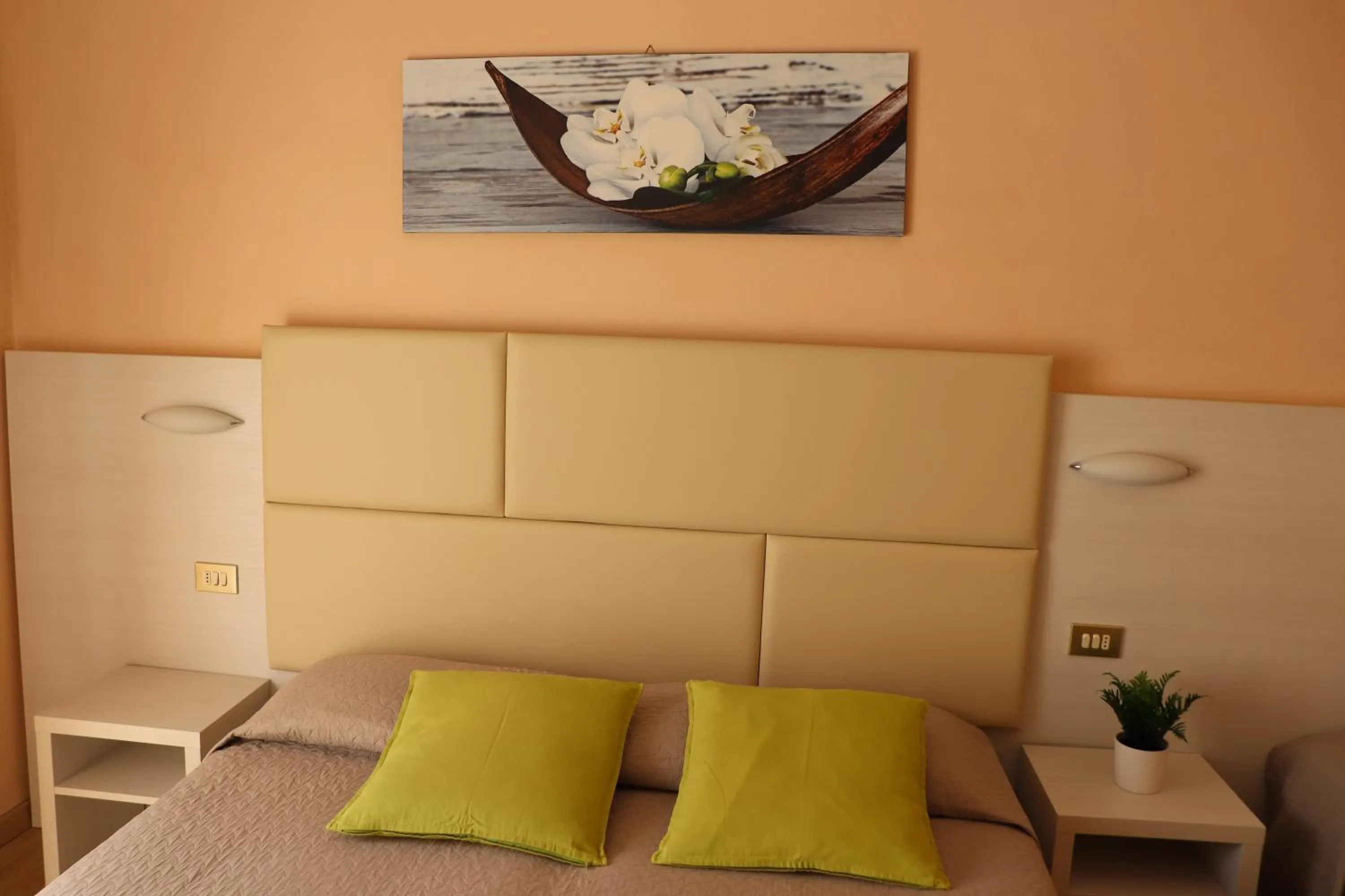 Bedroom, Bed in Hotel Barca D'Oro