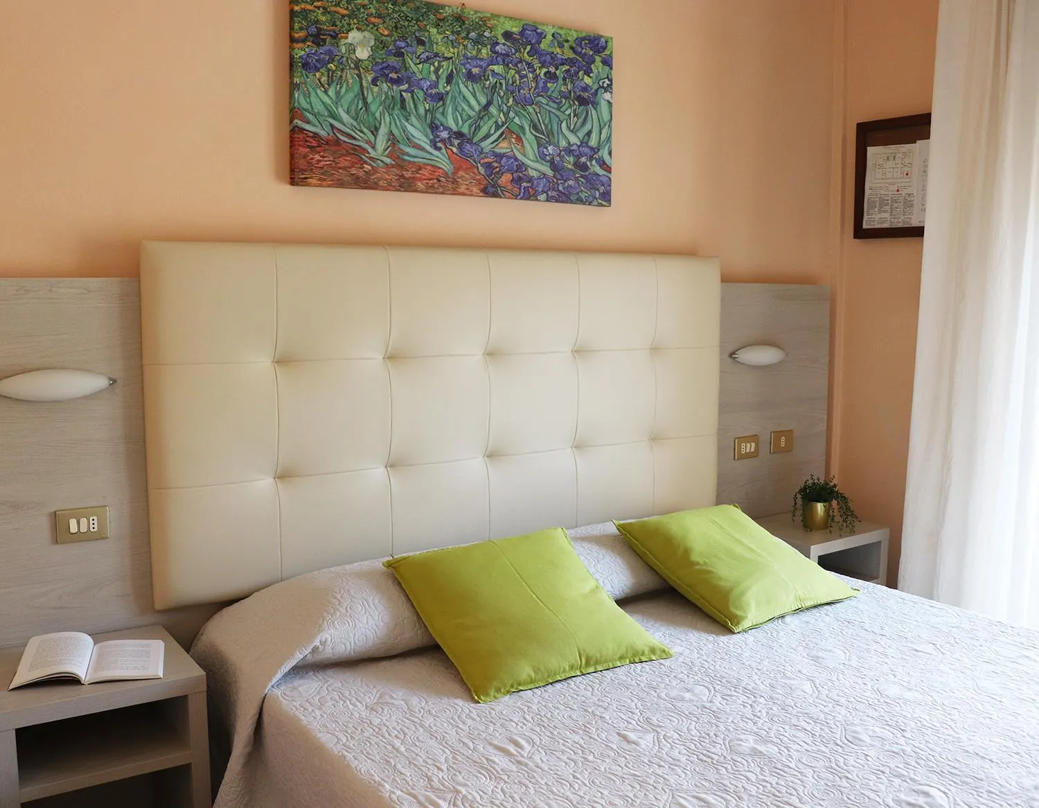 Bed in Hotel Barca D'Oro