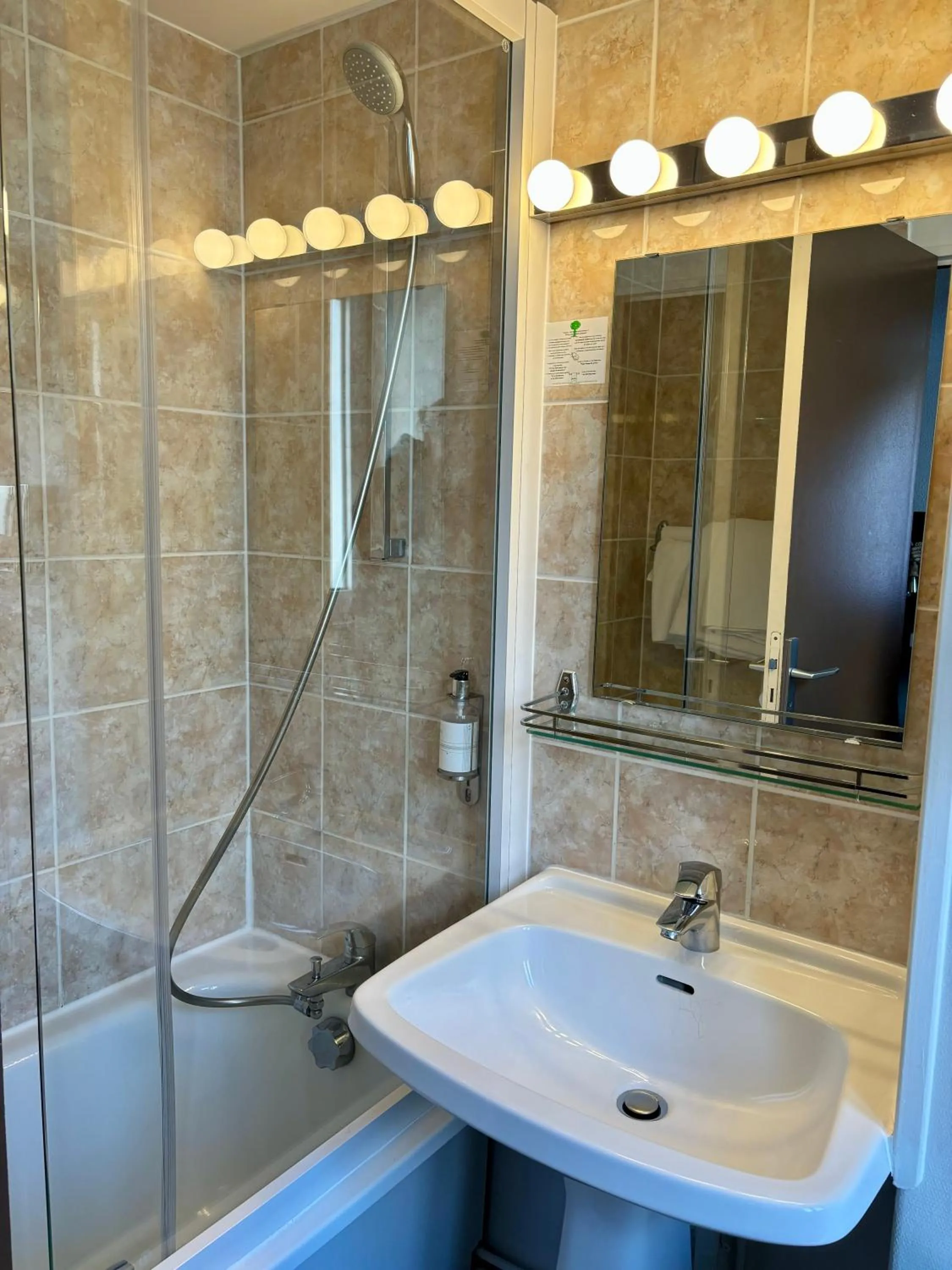 Bathroom in Ambassadeur Hotel - Cherbourg Port de Plaisance