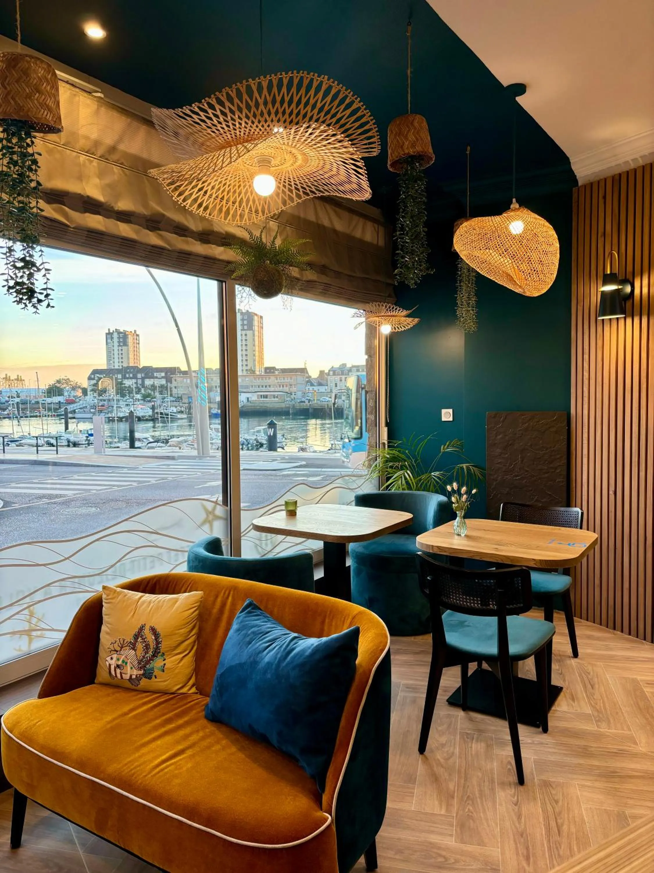 Living room in Ambassadeur Hotel - Cherbourg Port de Plaisance