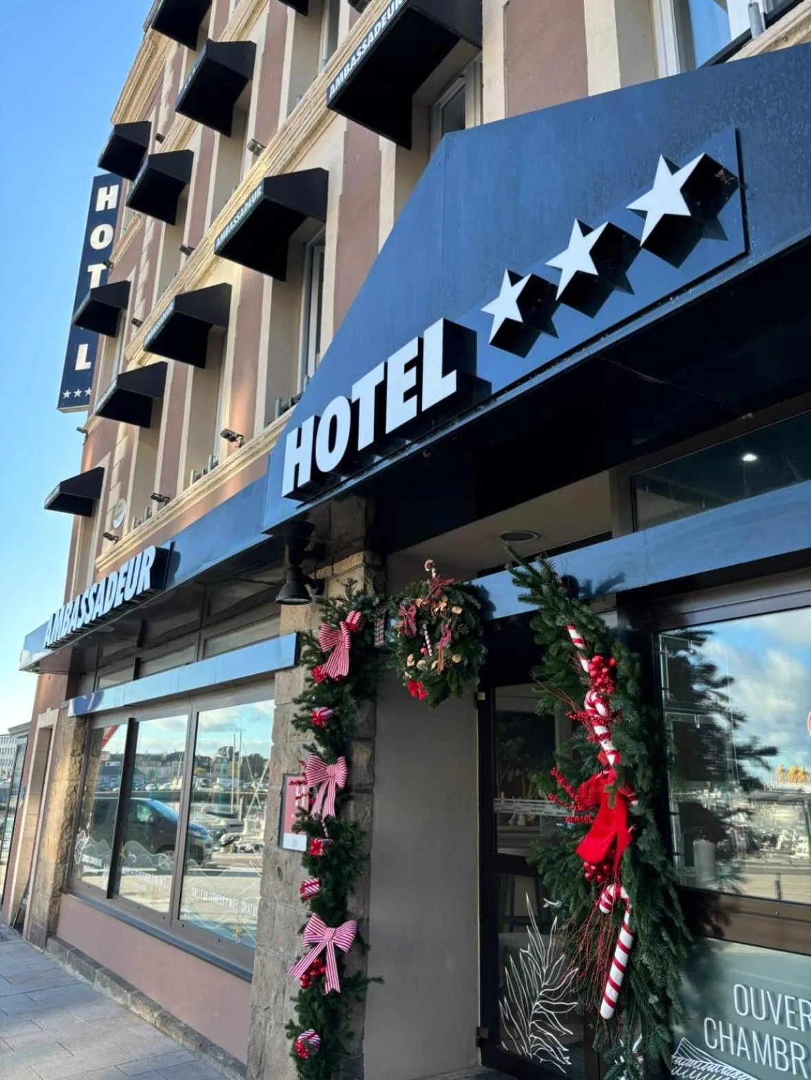 Property building in Ambassadeur Hotel - Cherbourg Port de Plaisance
