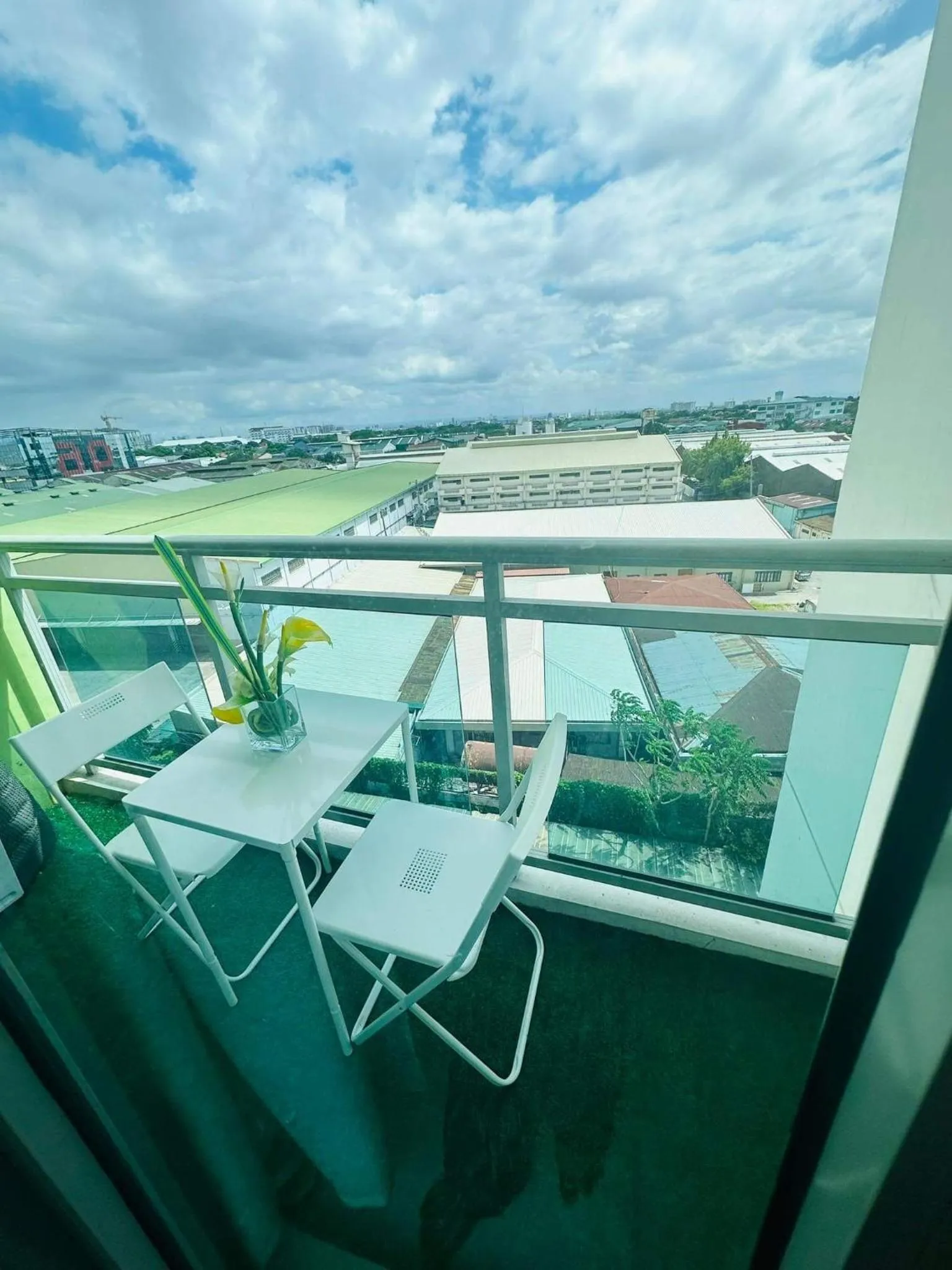 Azure Urban Resort Residences By April