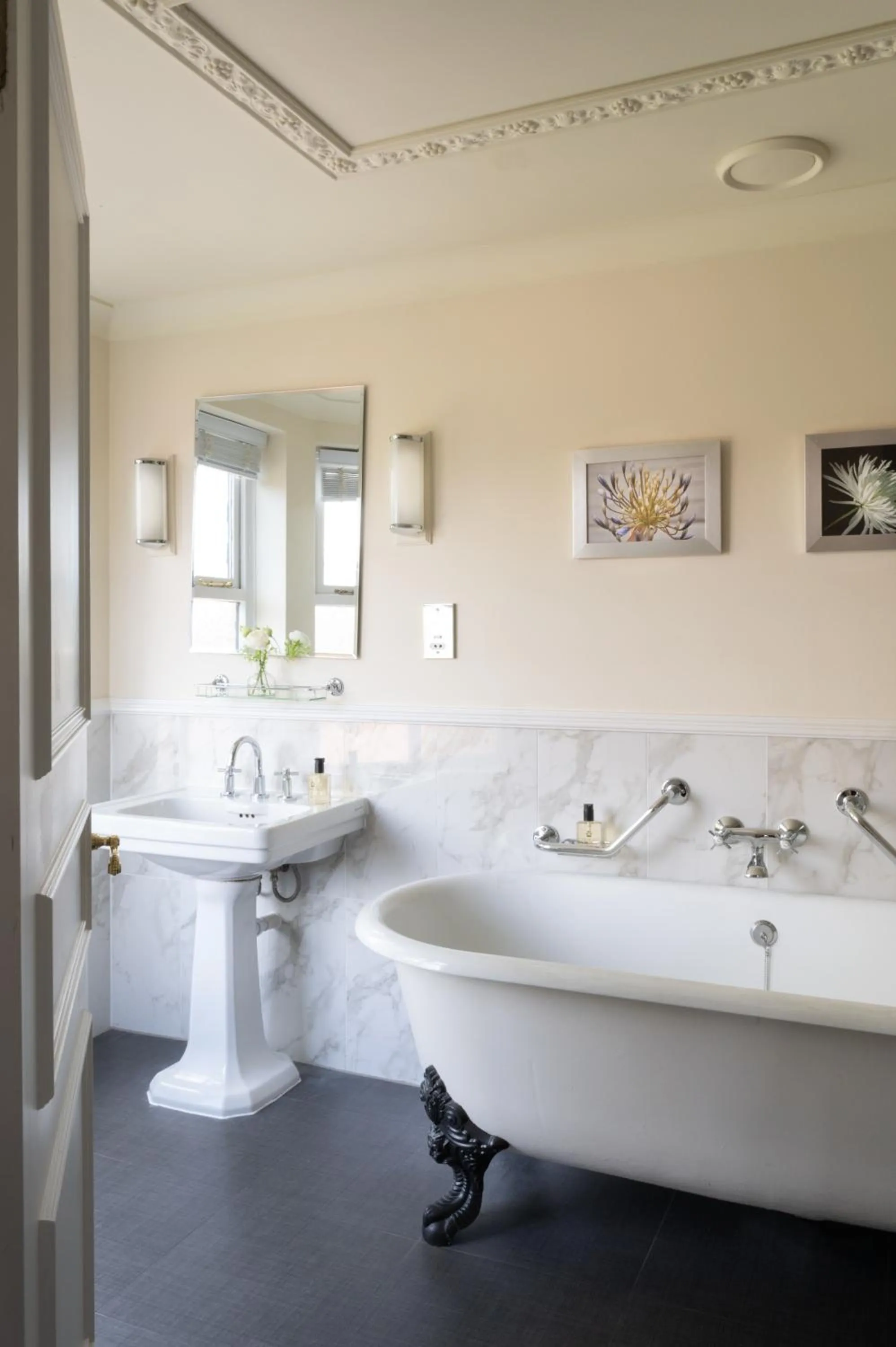 Bathroom in Rookery Hall Hotel & Spa