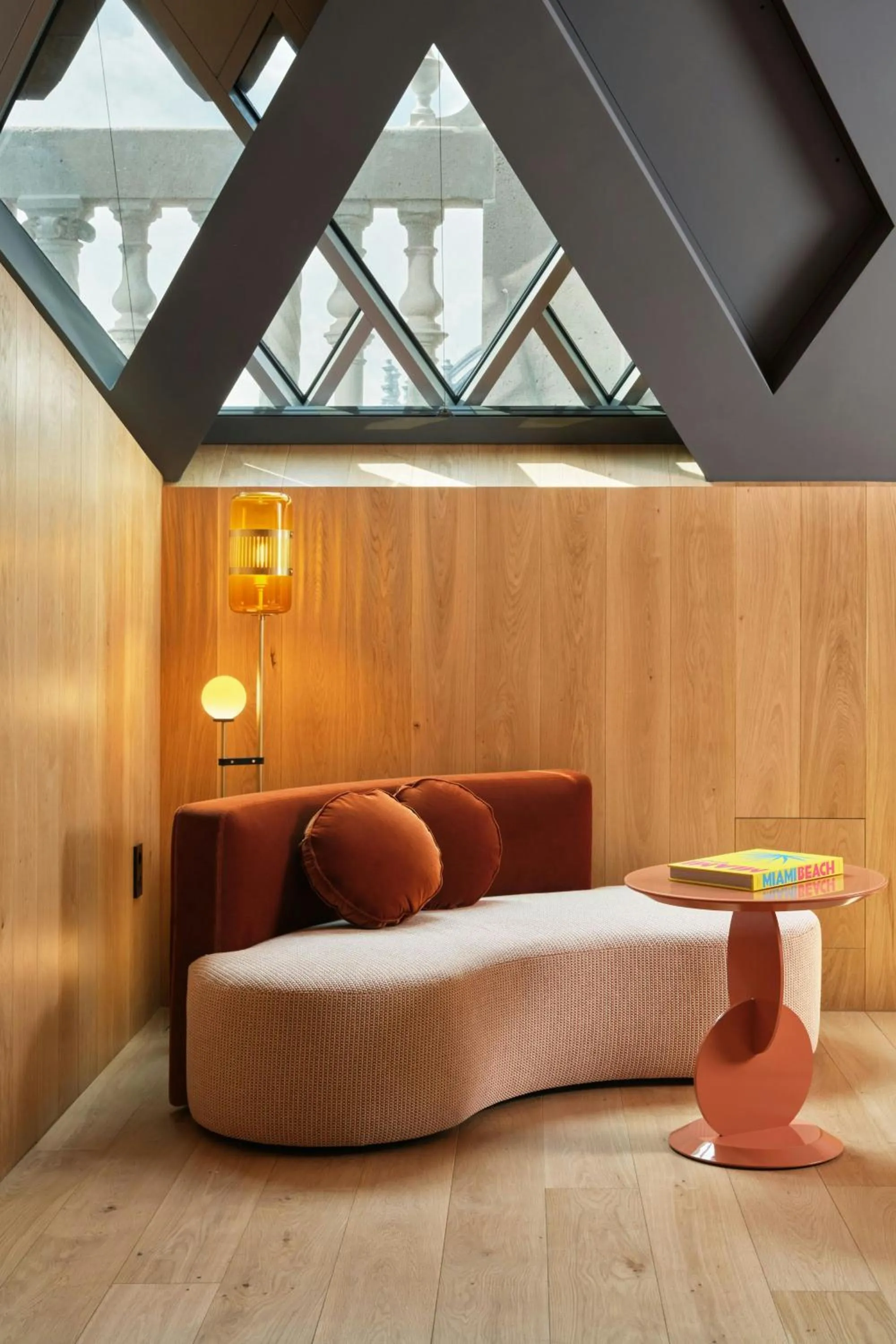 Seating area, Bed in W Budapest