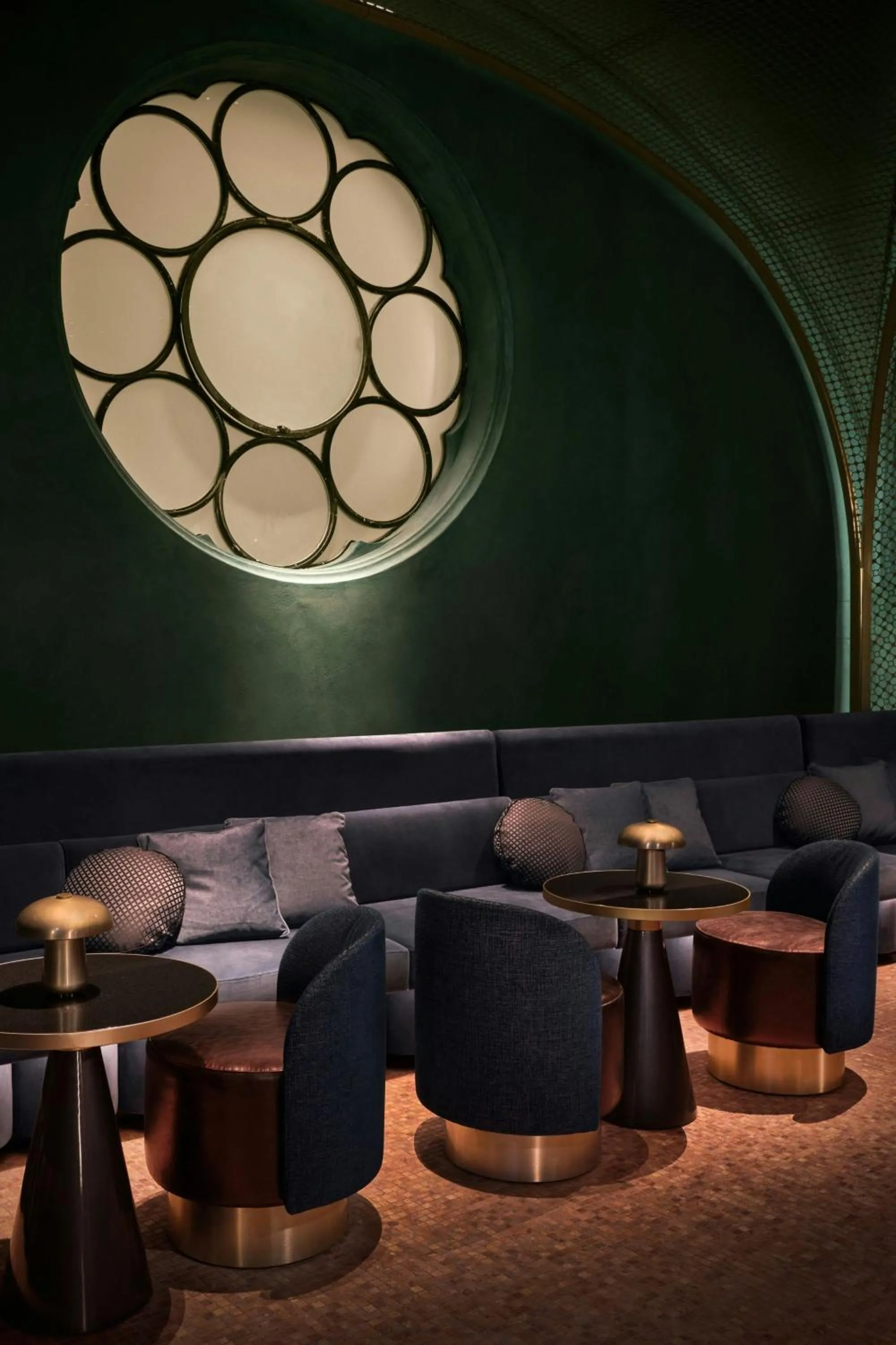 Restaurant/places to eat in W Budapest