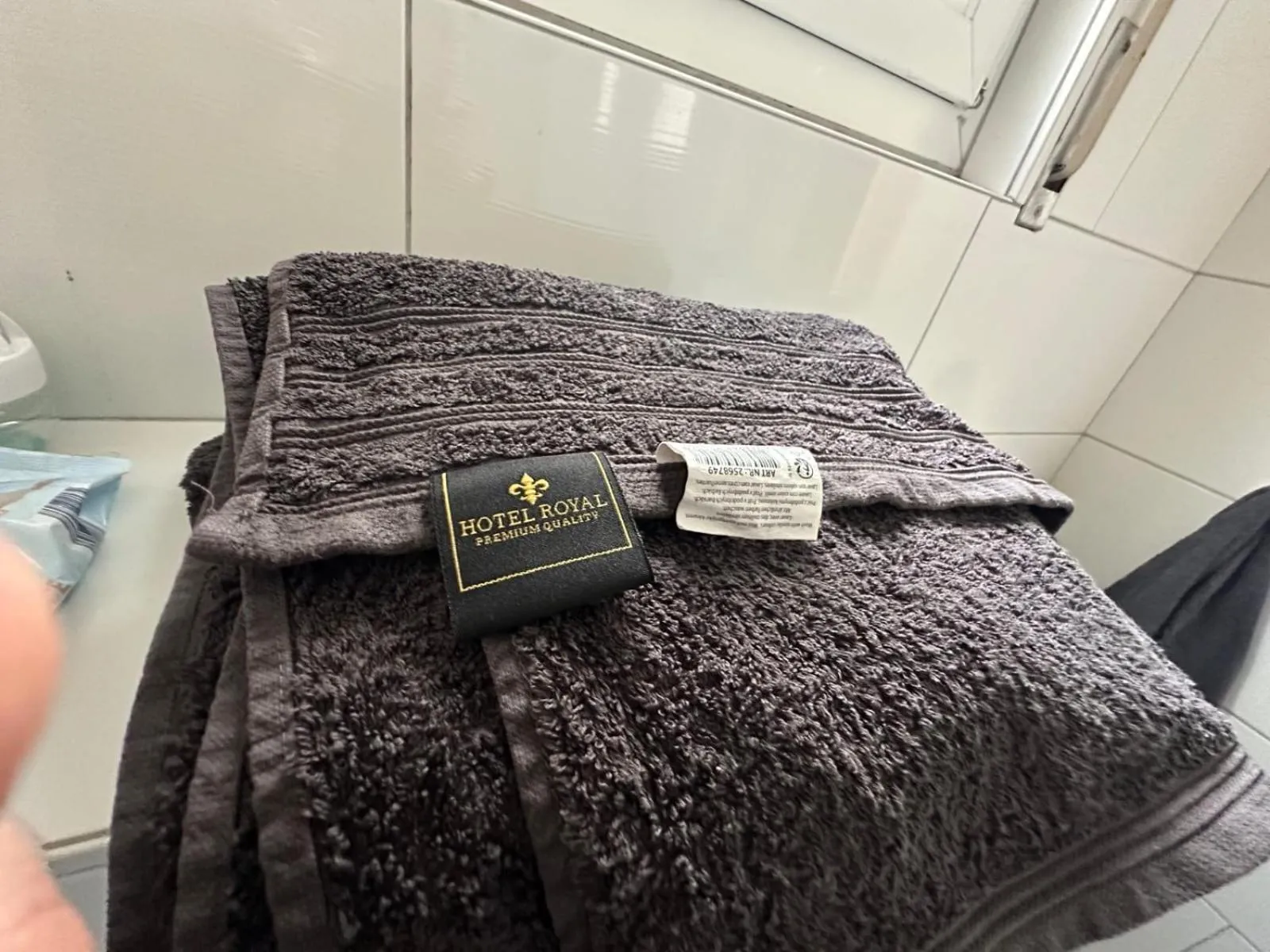 Bed in Frankfurt Airport & Fair Apartment