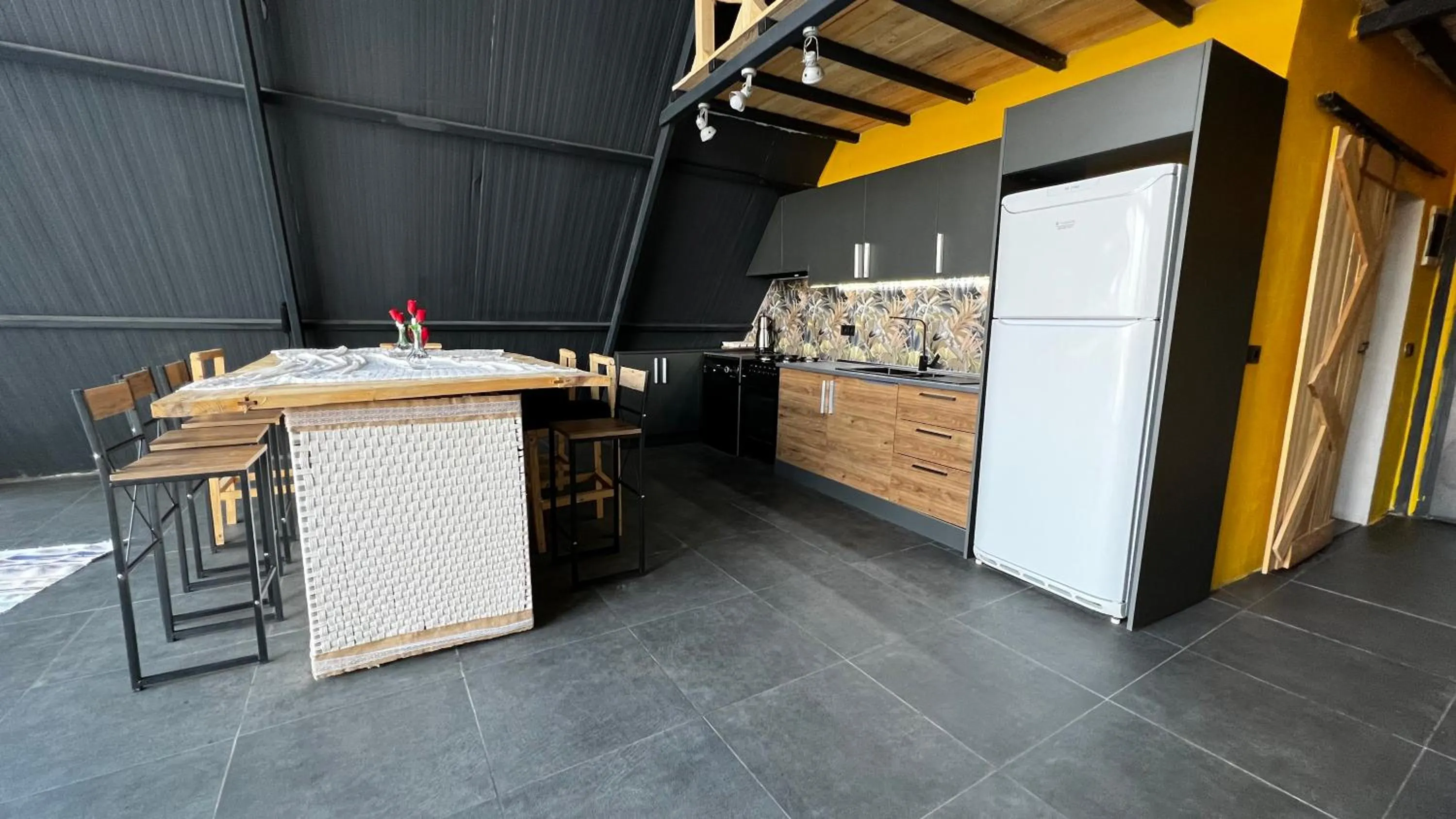 Kitchen or kitchenette in villa hidden paradise garden