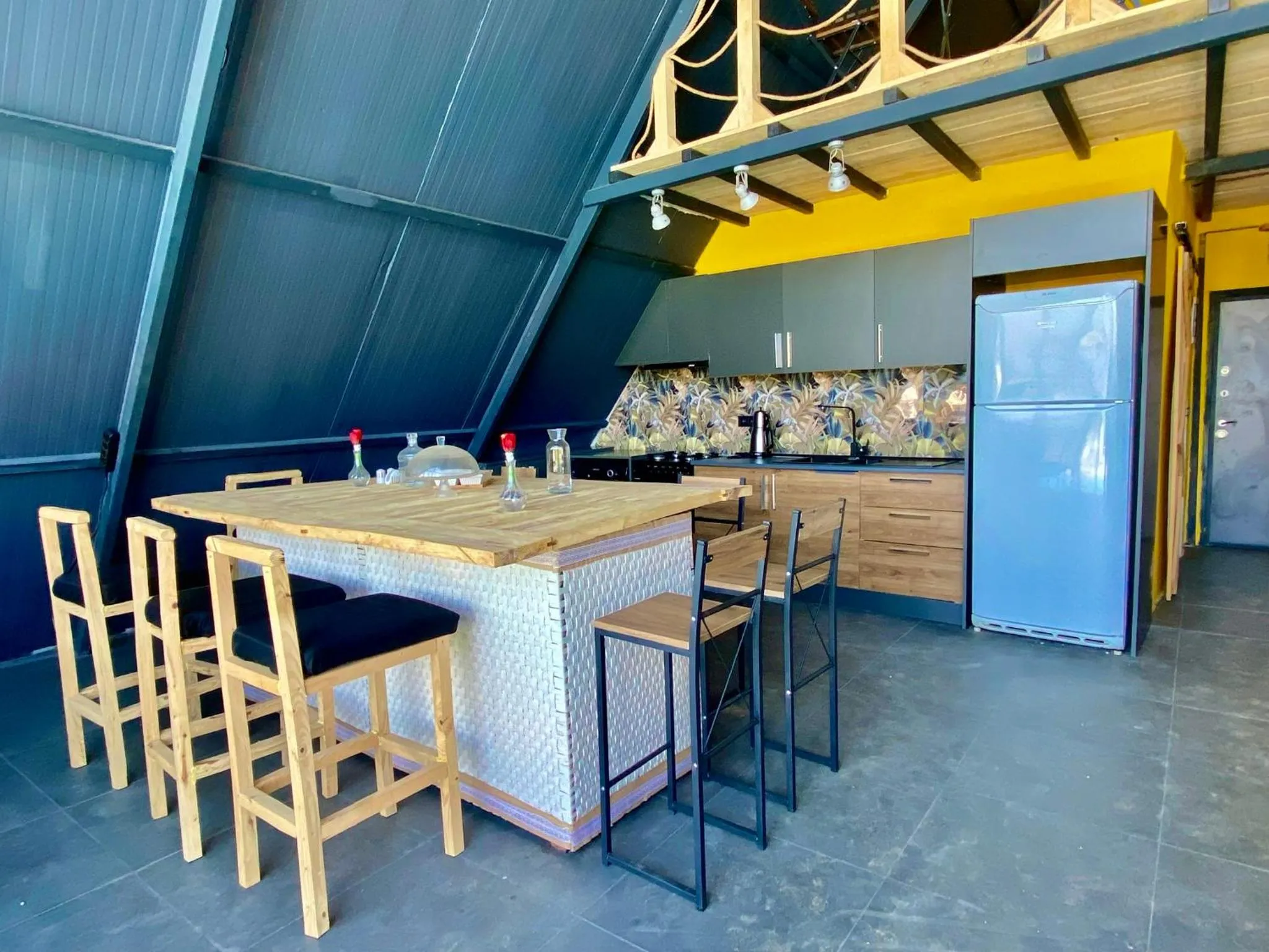 Dining area in villa hidden paradise garden