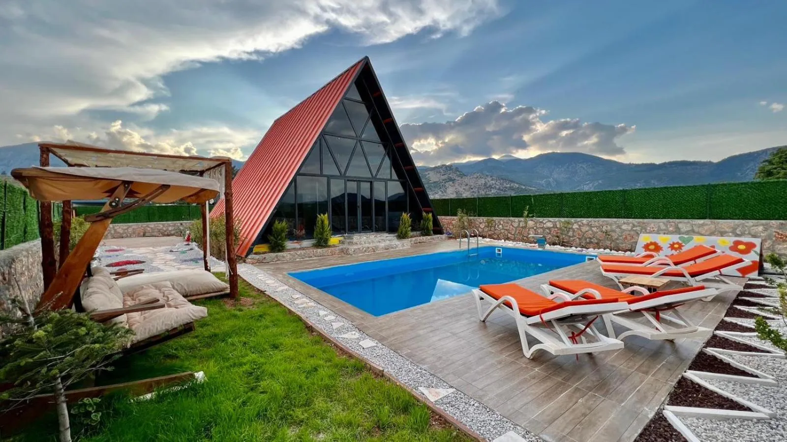 villa hidden paradise garden