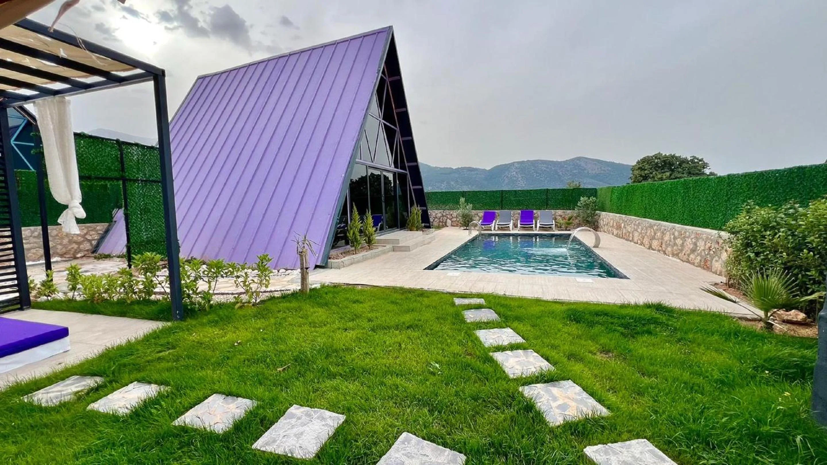 villa hidden paradise garden