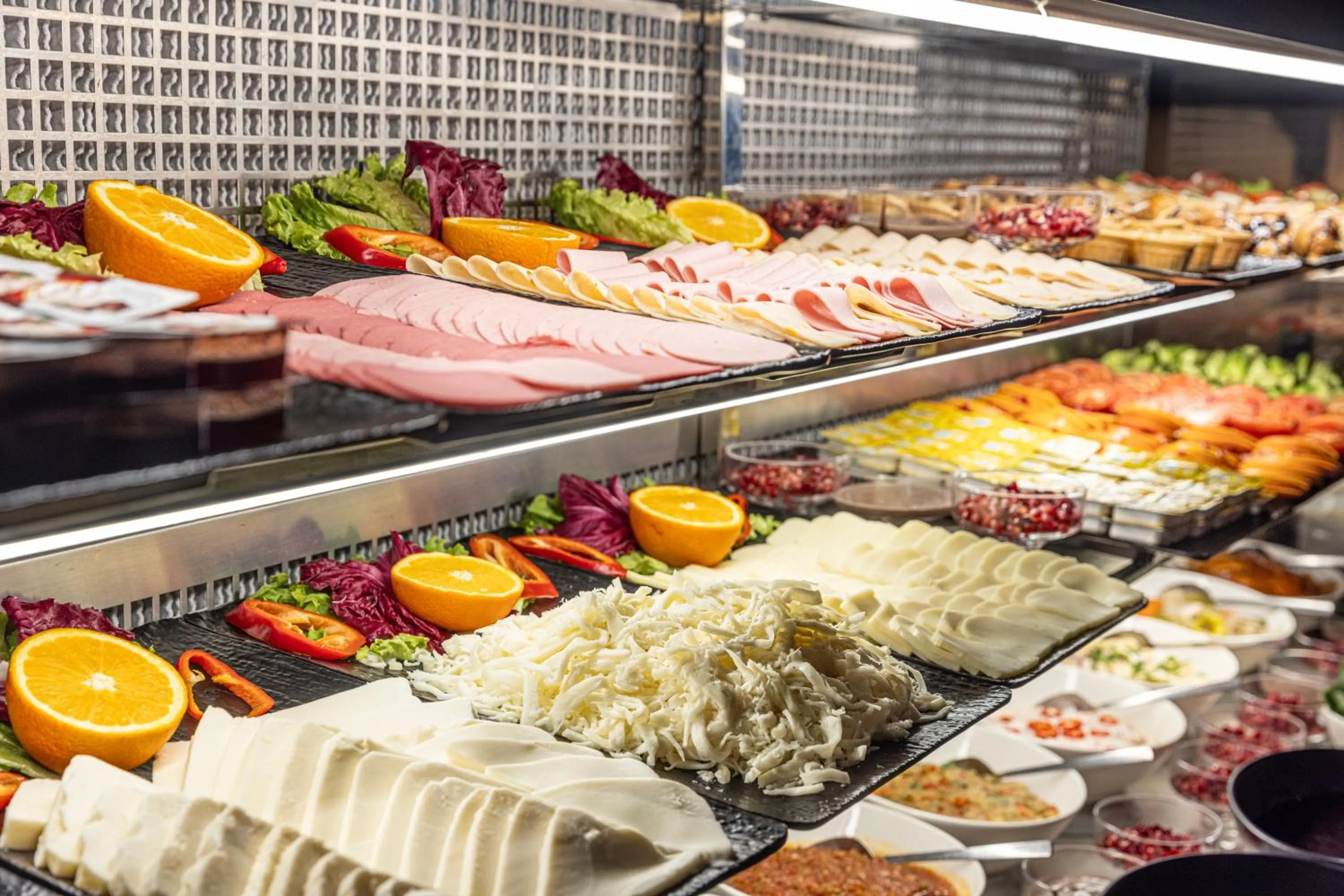 Breakfast in THE NEST HOTEL