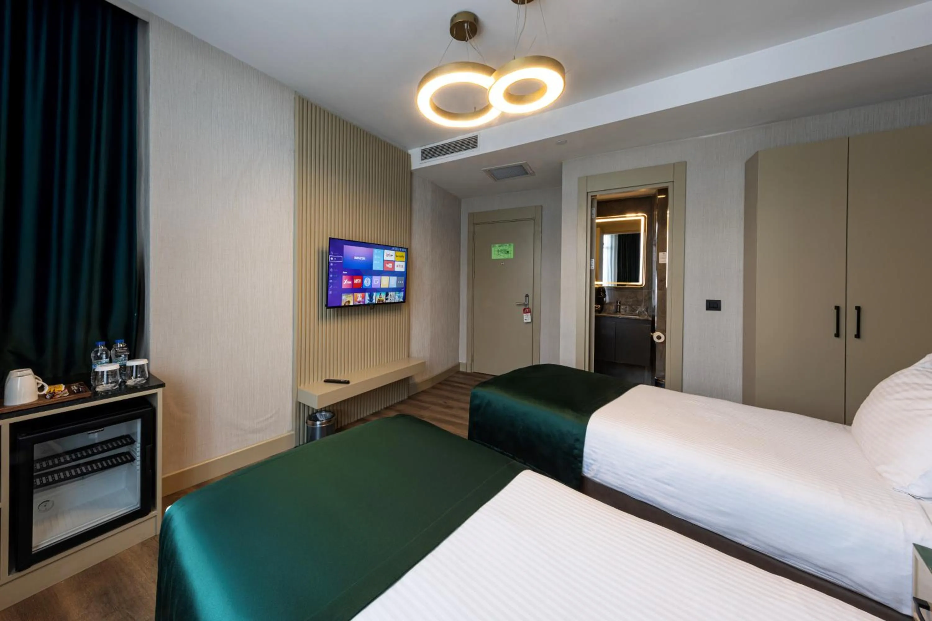 Shower, Bed in THE NEST HOTEL