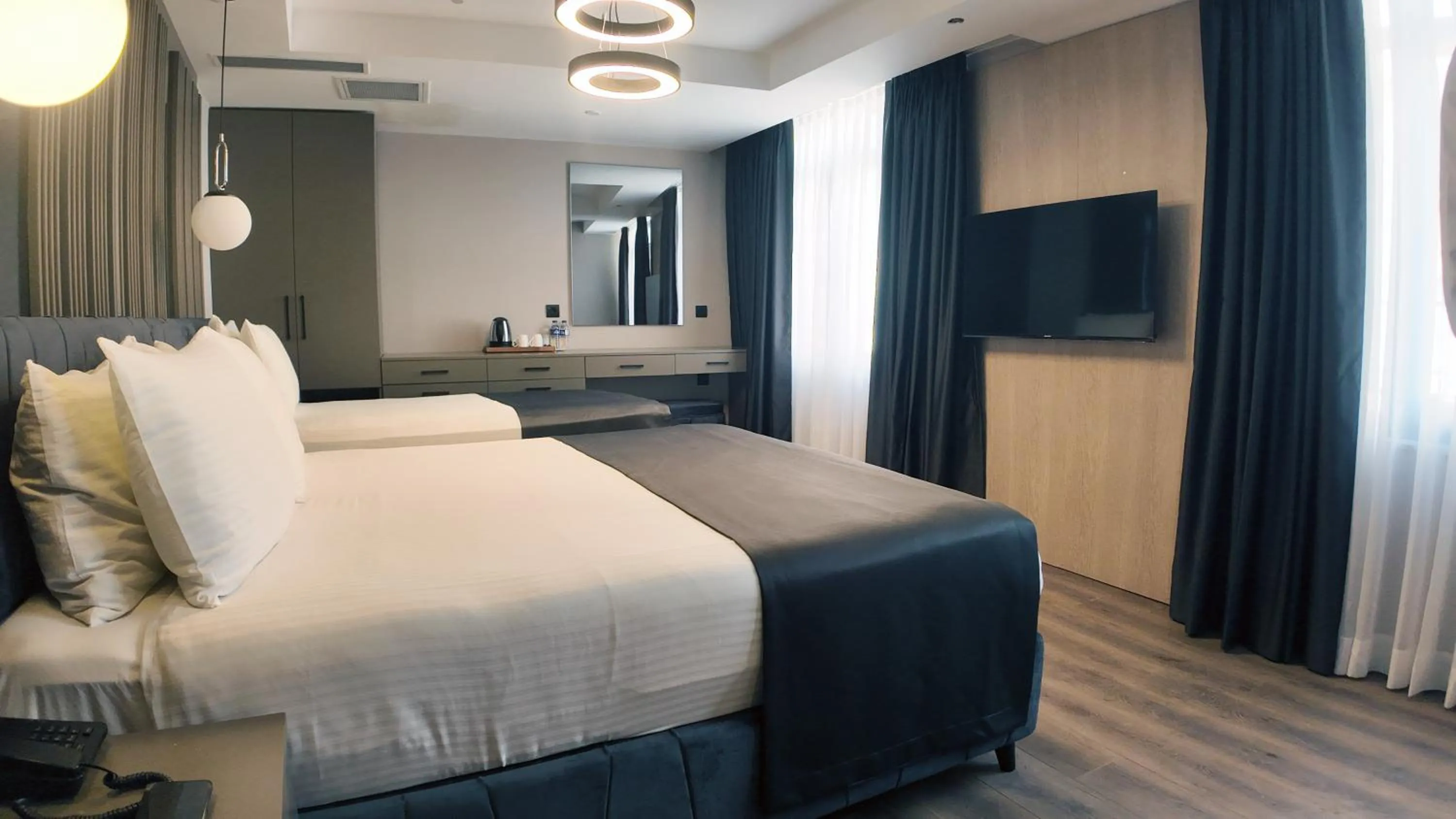 TV and multimedia, Bed in THE NEST HOTEL