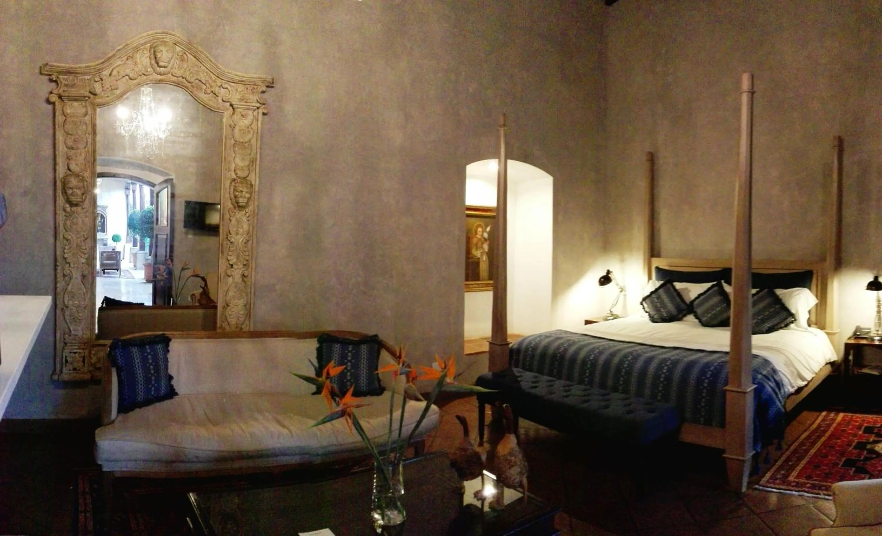 Photo of the whole room, Bed in San Rafael Hotel