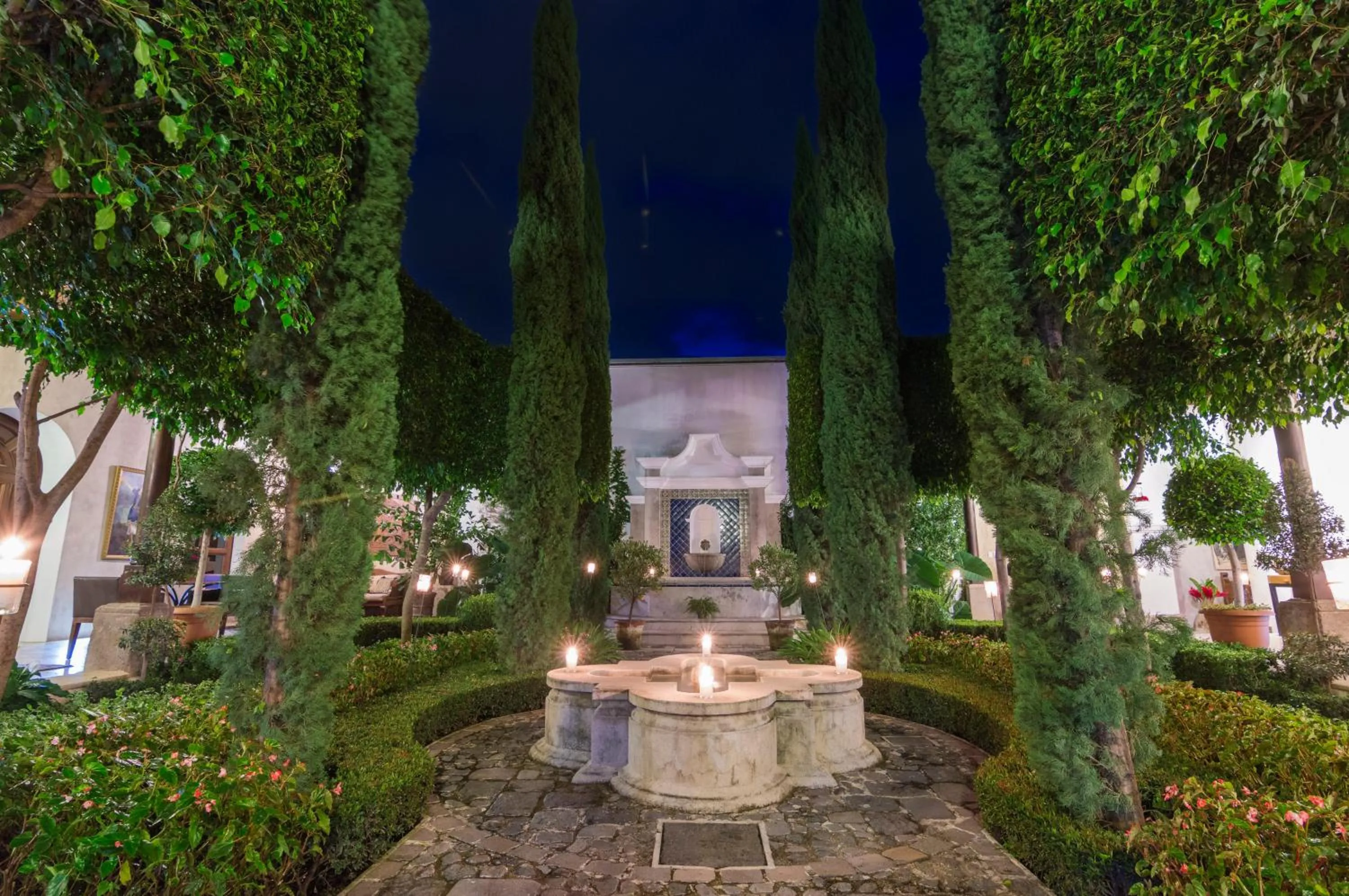 Garden in San Rafael Hotel