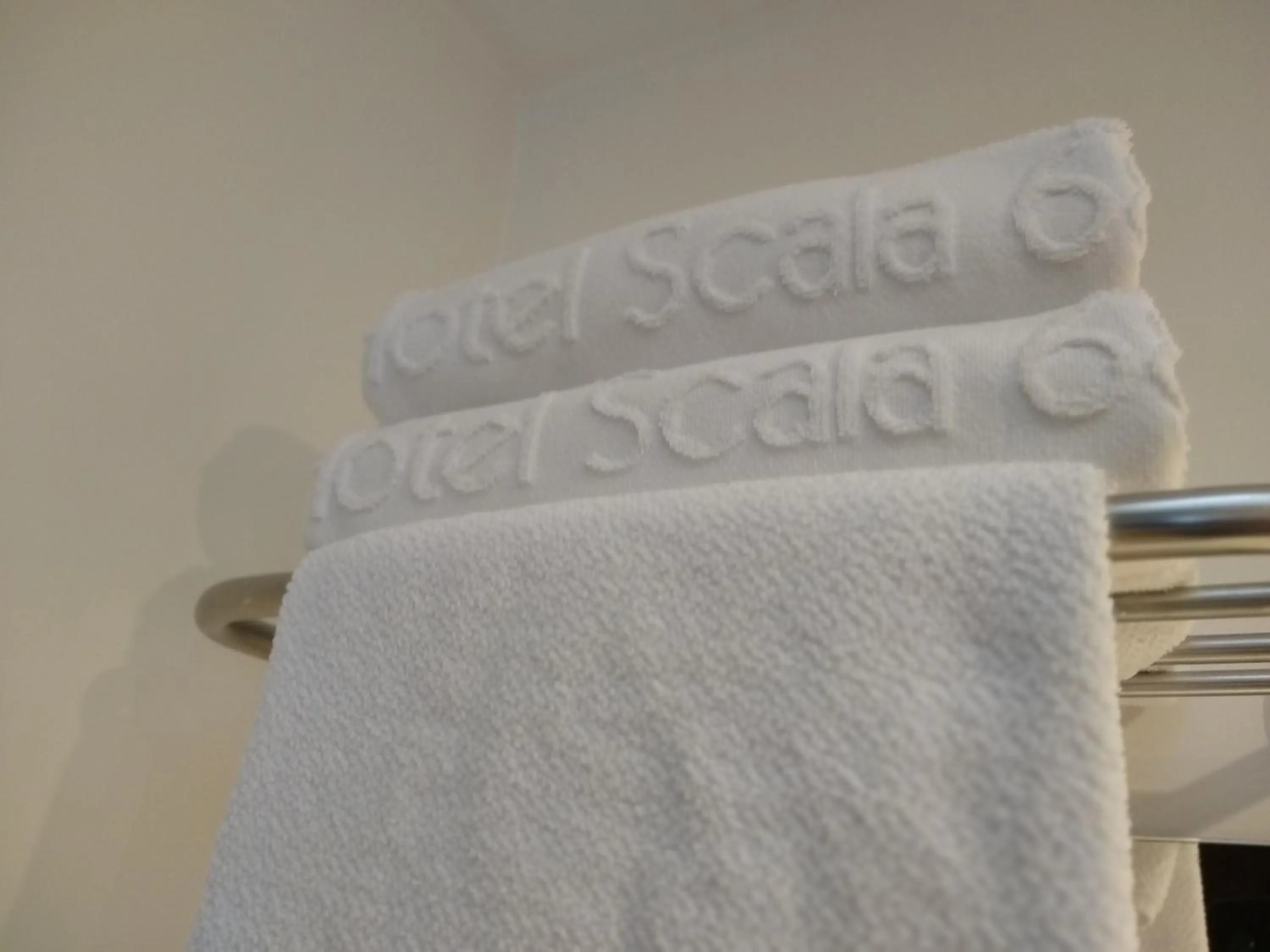 Bathroom, Bed in Scala 68