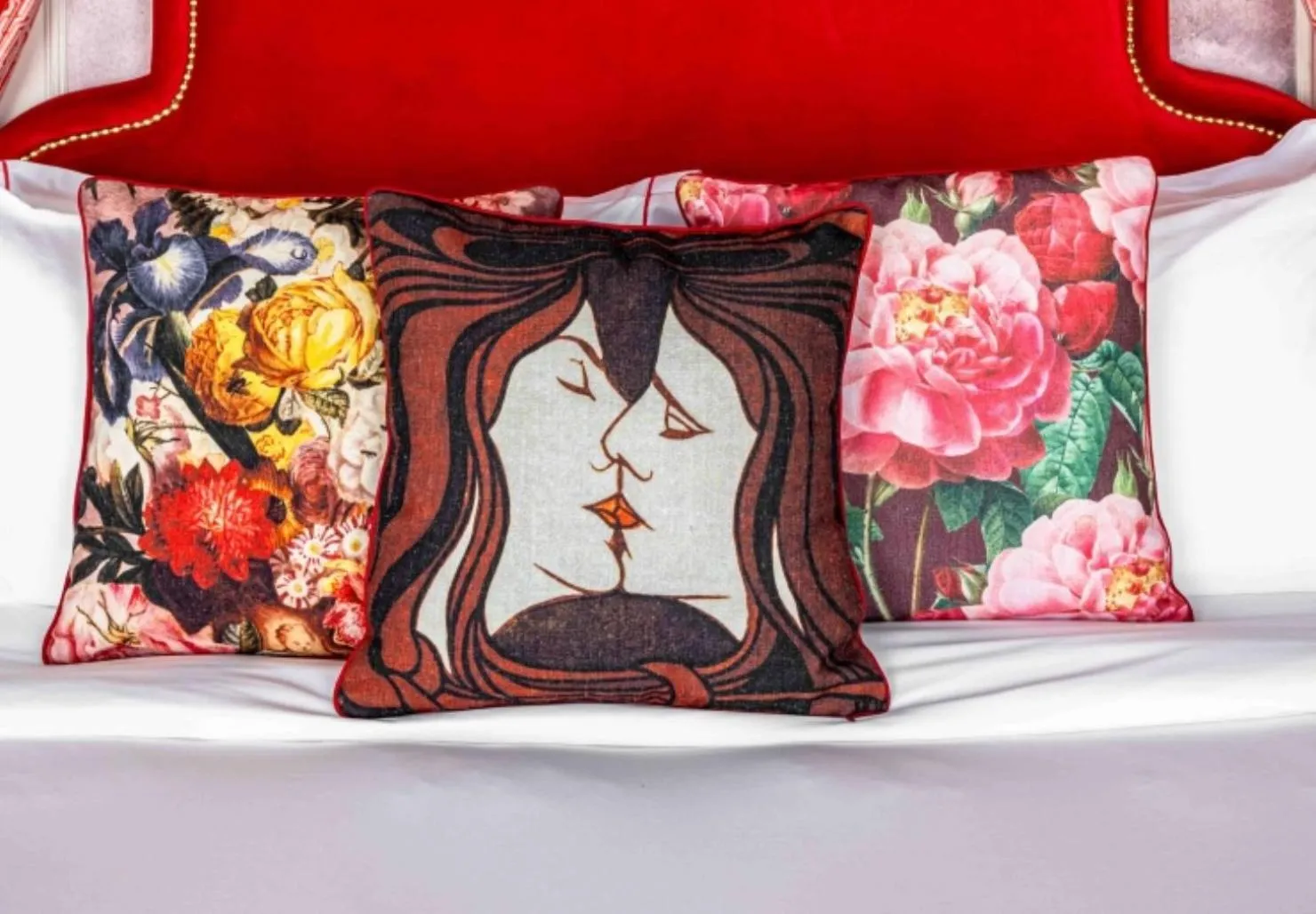 Bed in Upon Angels - Adults Only