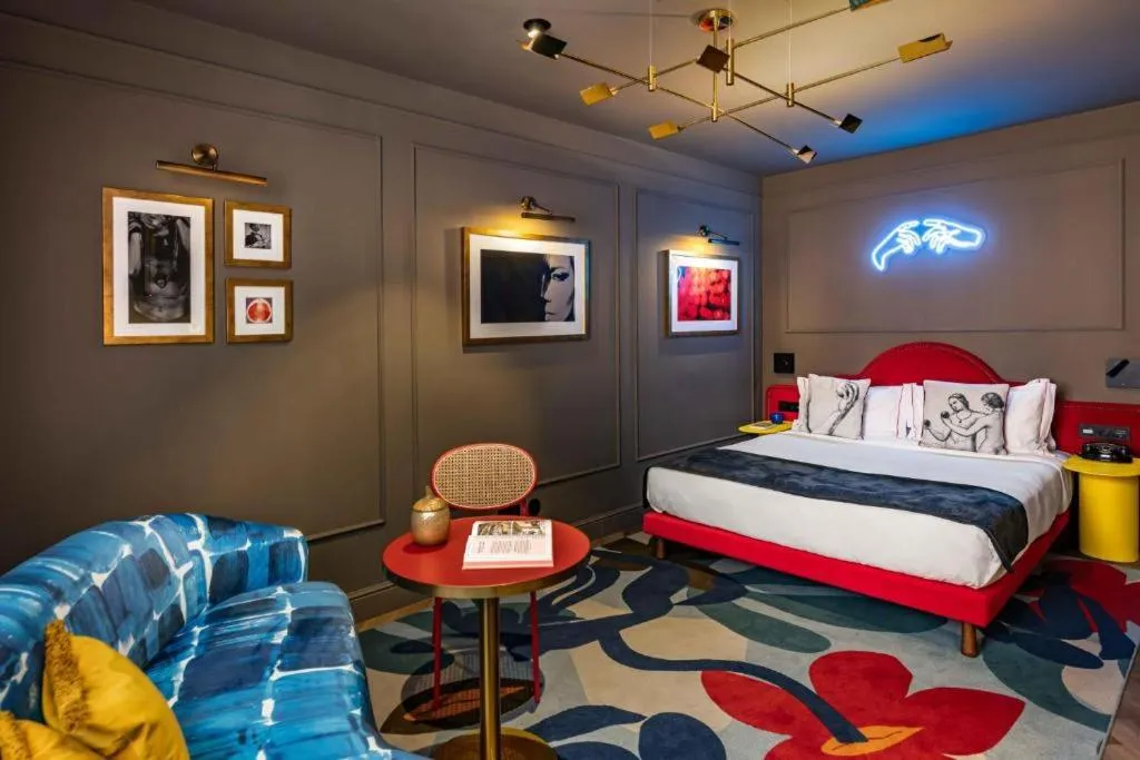 Bed in Upon Angels - Adults Only