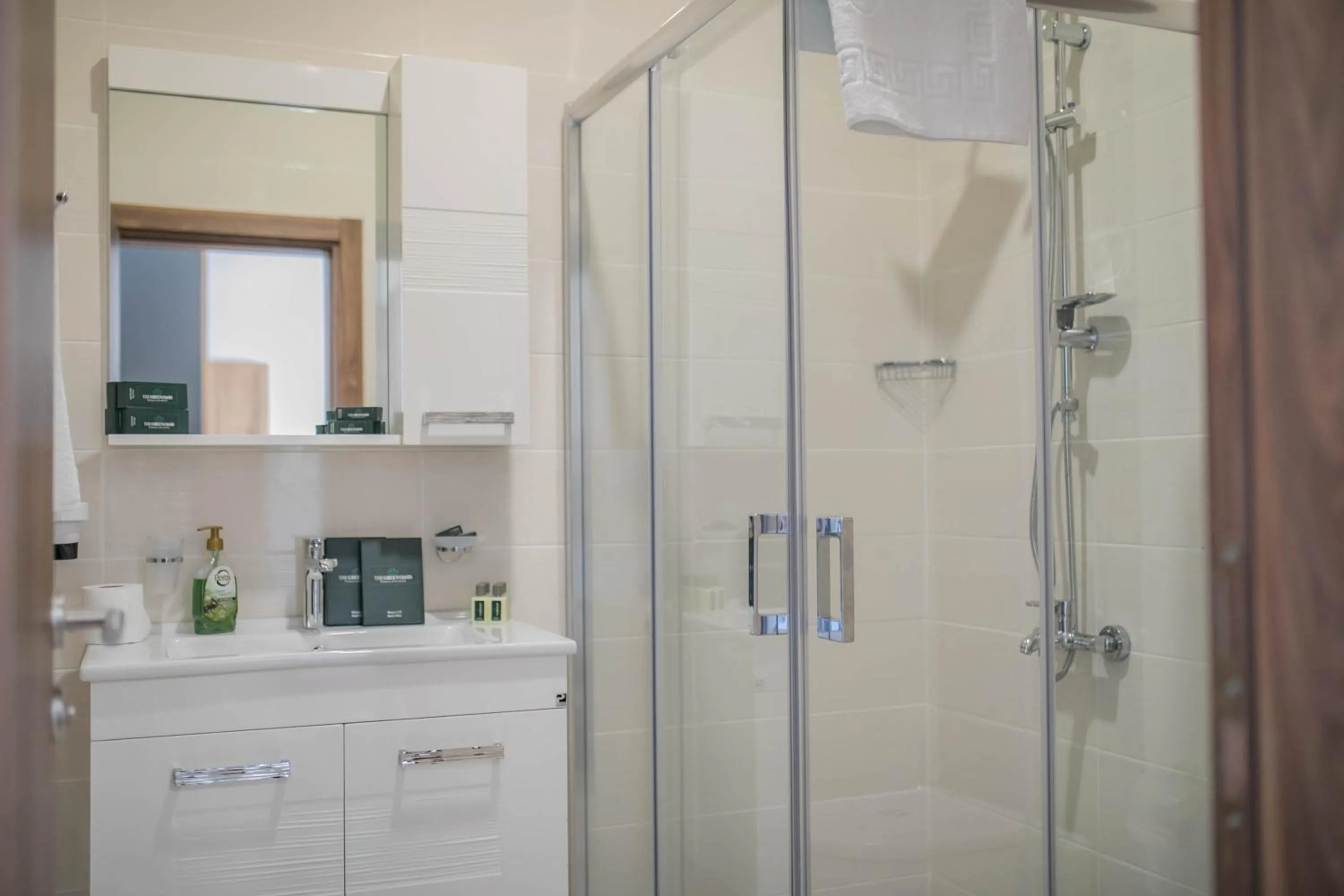 Shower in The Green Oasis Otel Spa