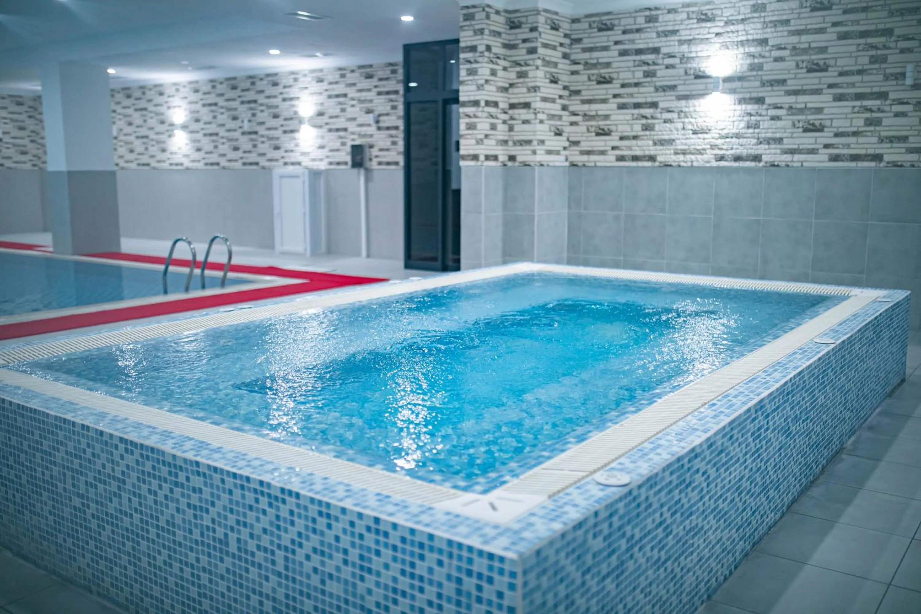 Swimming pool in The Green Oasis Otel Spa