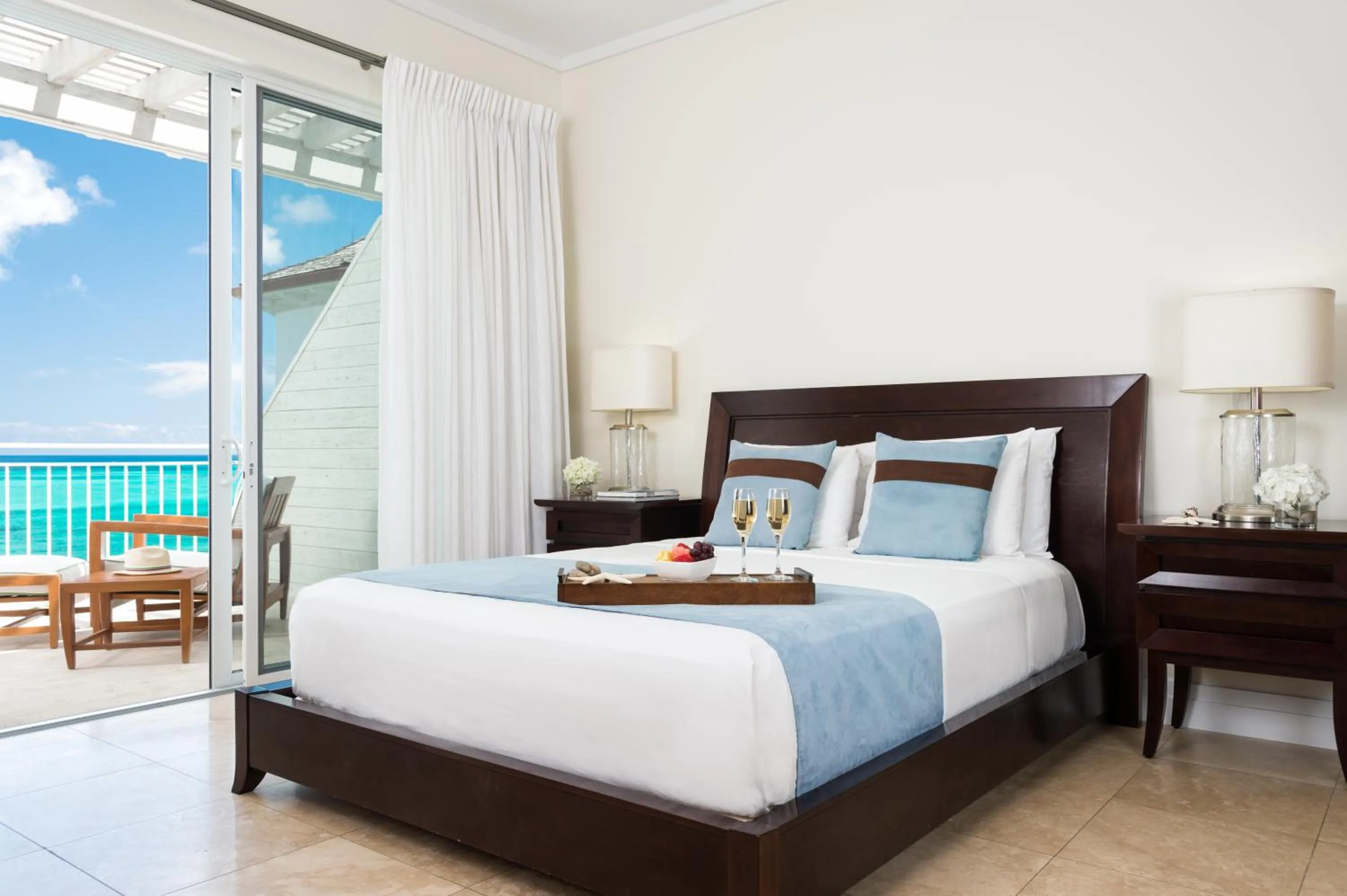 Bedroom, Bed in West Bay Club