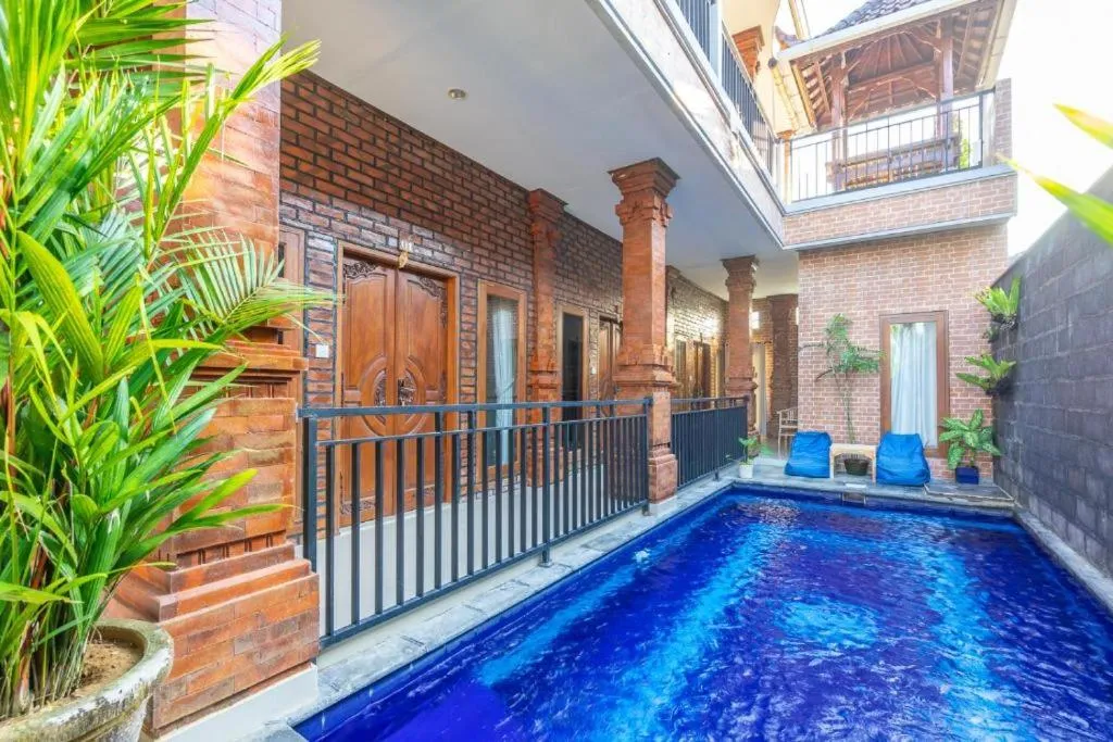 Pondok Lulik Seseh Beach