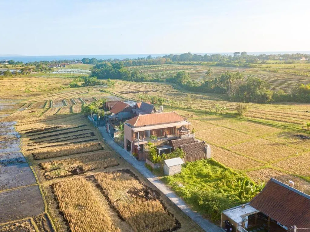 Pondok Lulik Seseh Beach