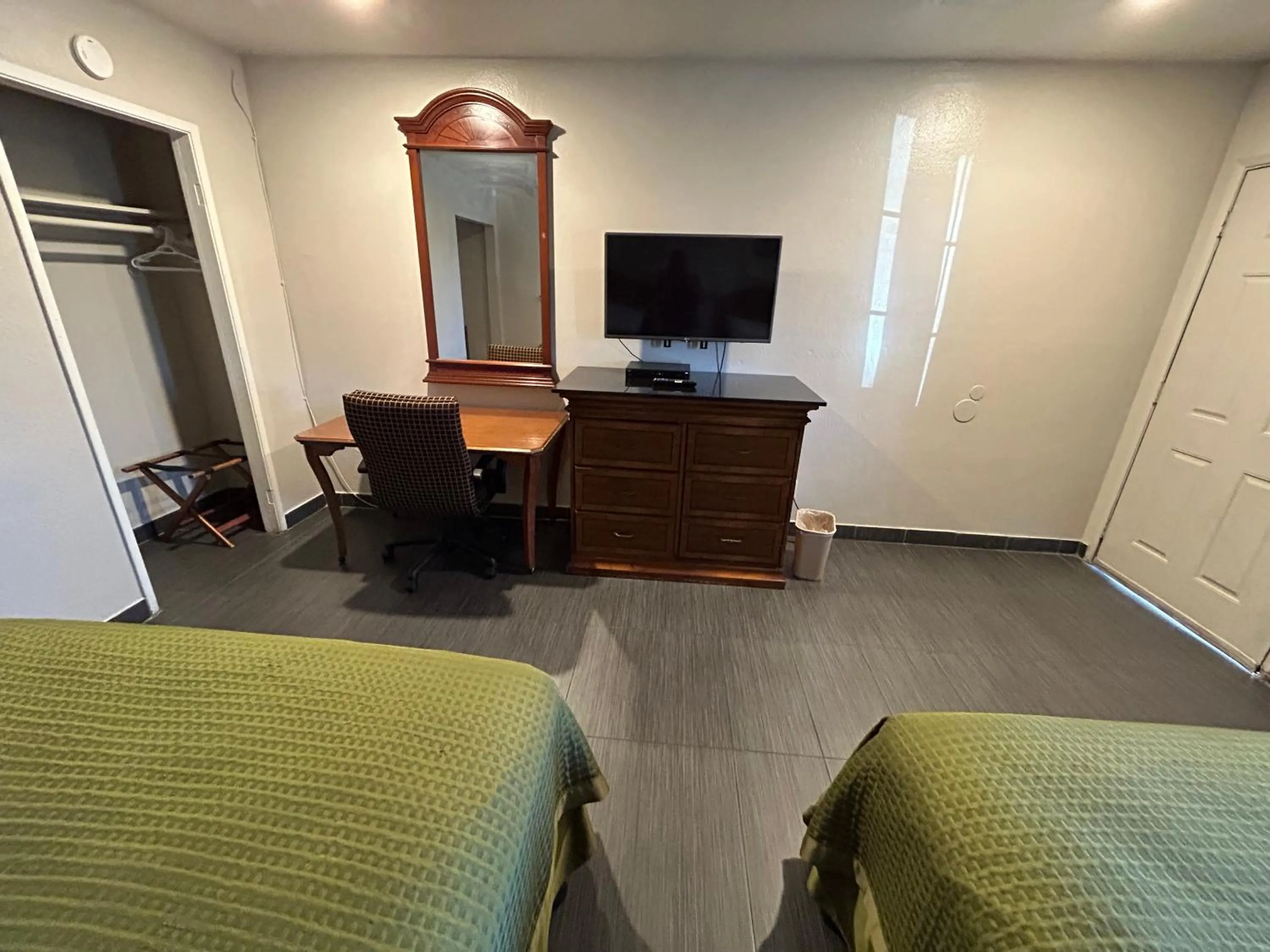 Property building in Dixon Motel