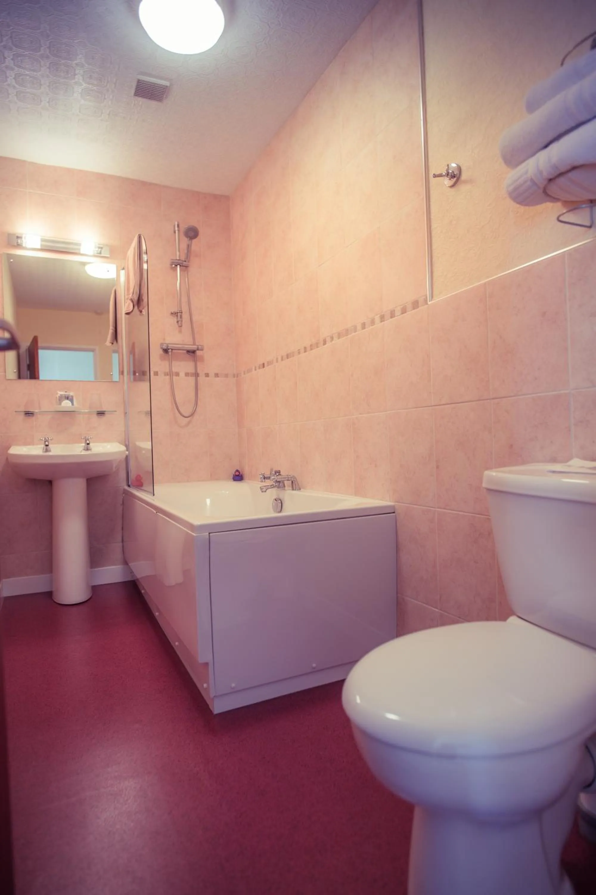 Bathroom in Richmond Hotel