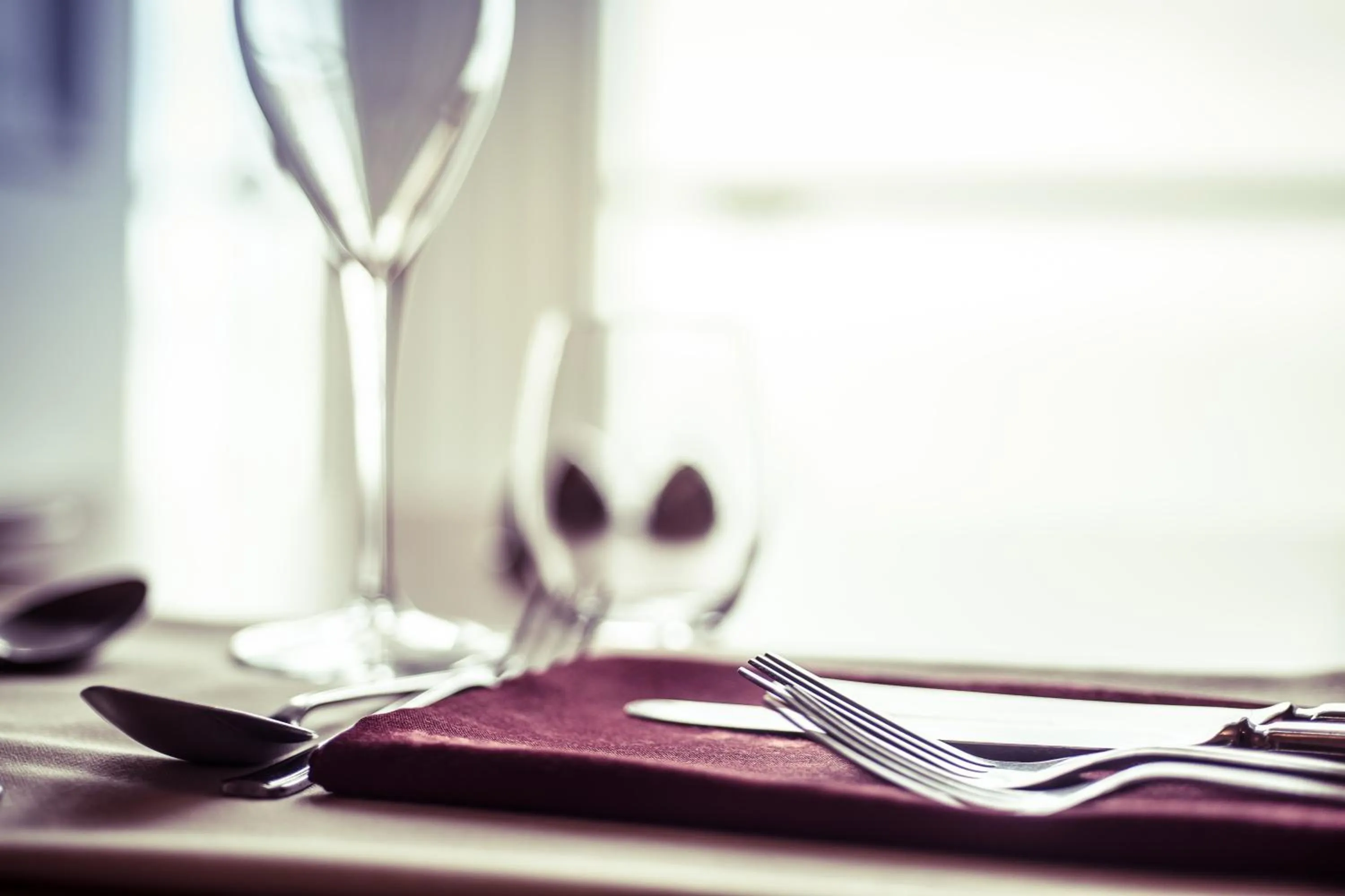 Restaurant/places to eat in Richmond Hotel