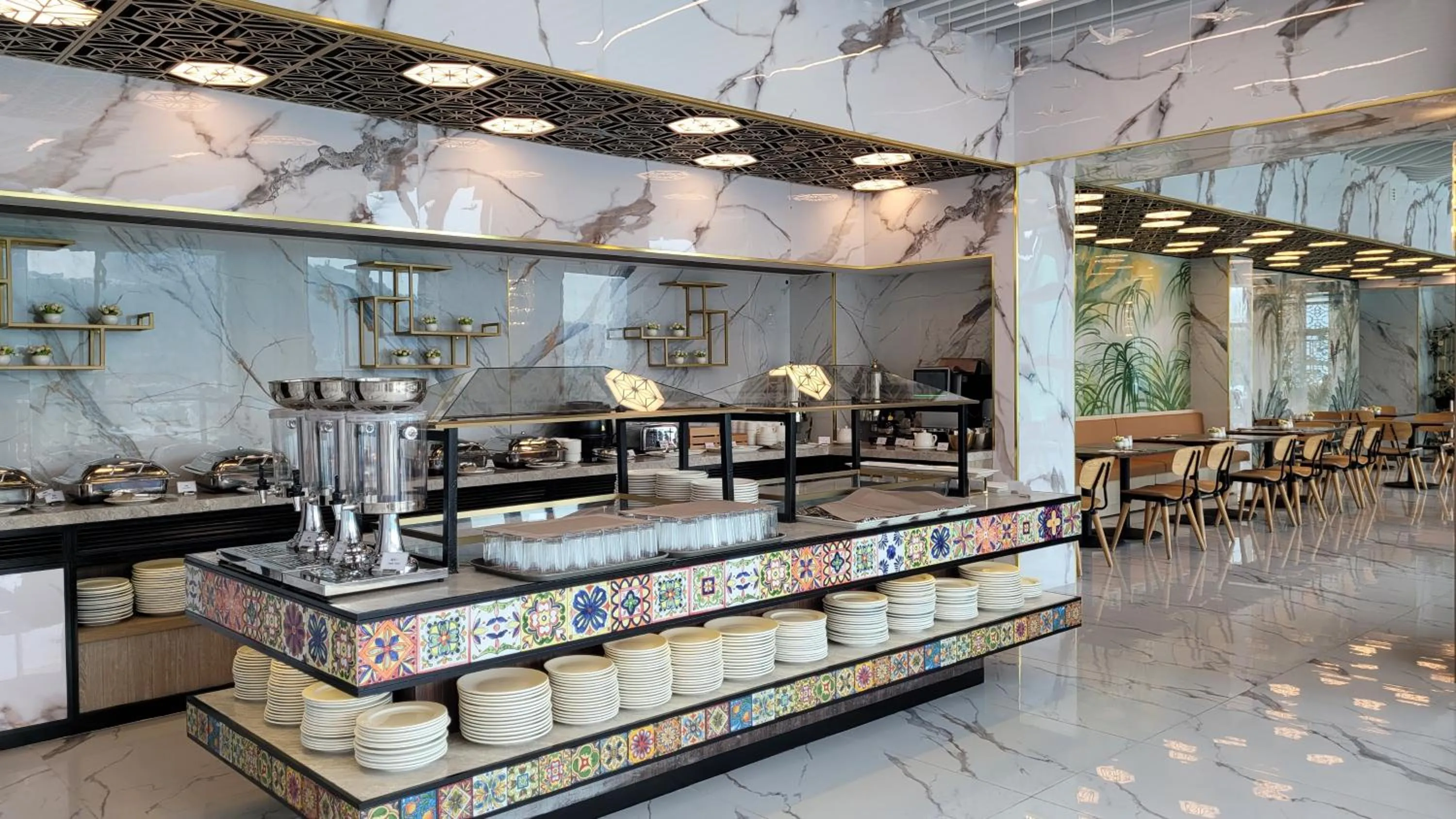 Restaurant/places to eat in Grand Bay View Hotel