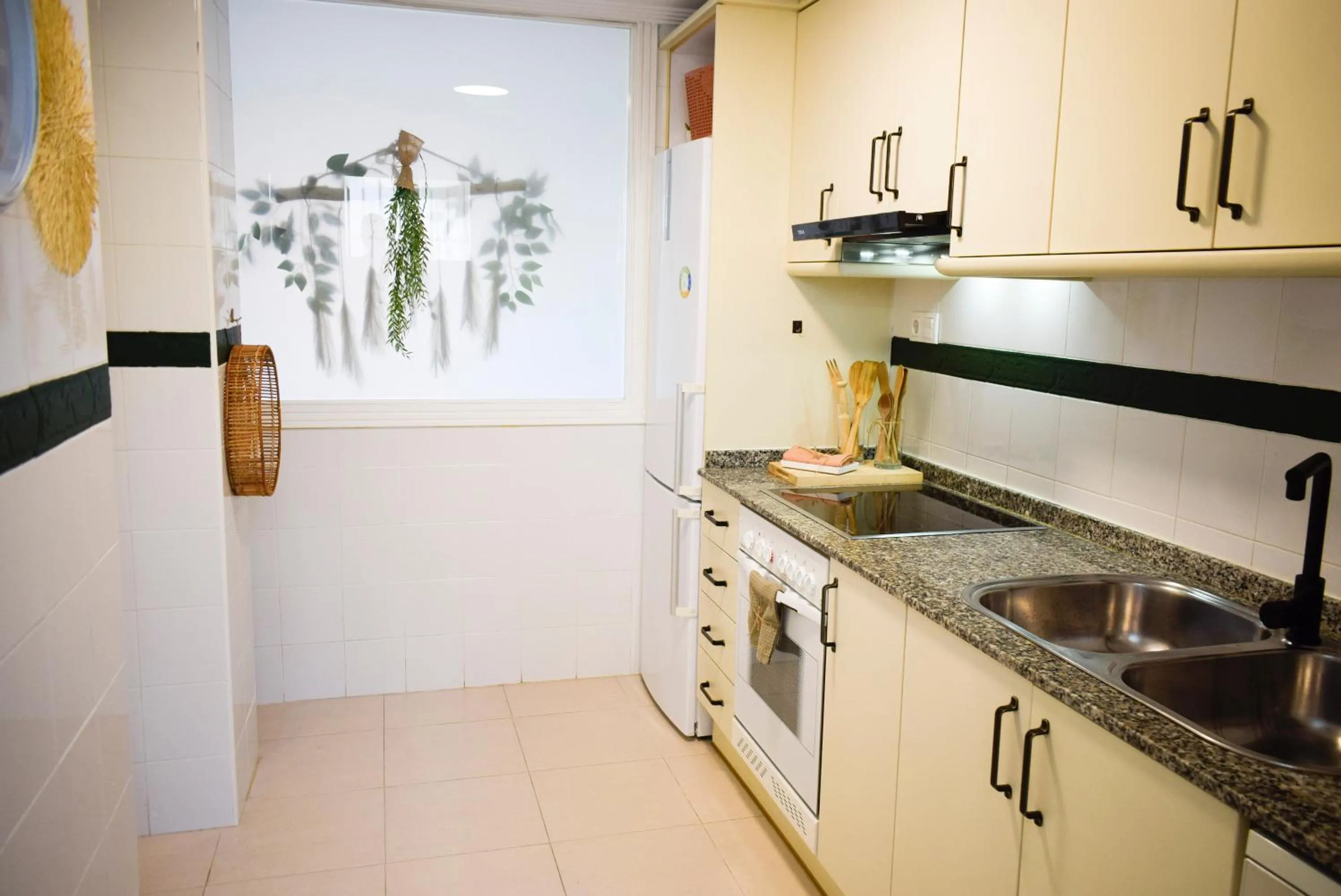 Kitchen or kitchenette in Anacasa El Faro Las Marinas Denia AP2236