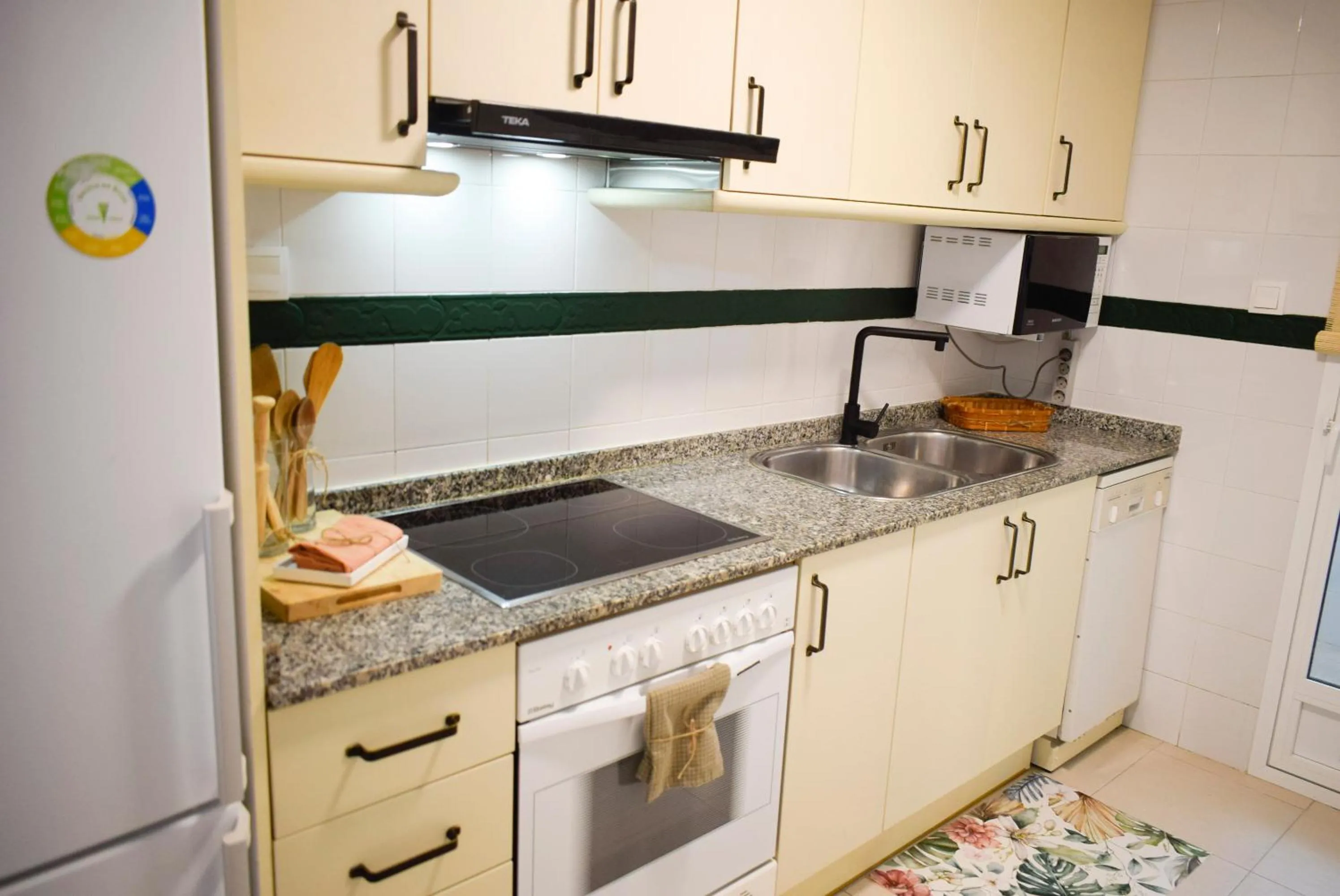 Kitchen or kitchenette in Anacasa El Faro Las Marinas Denia AP2236