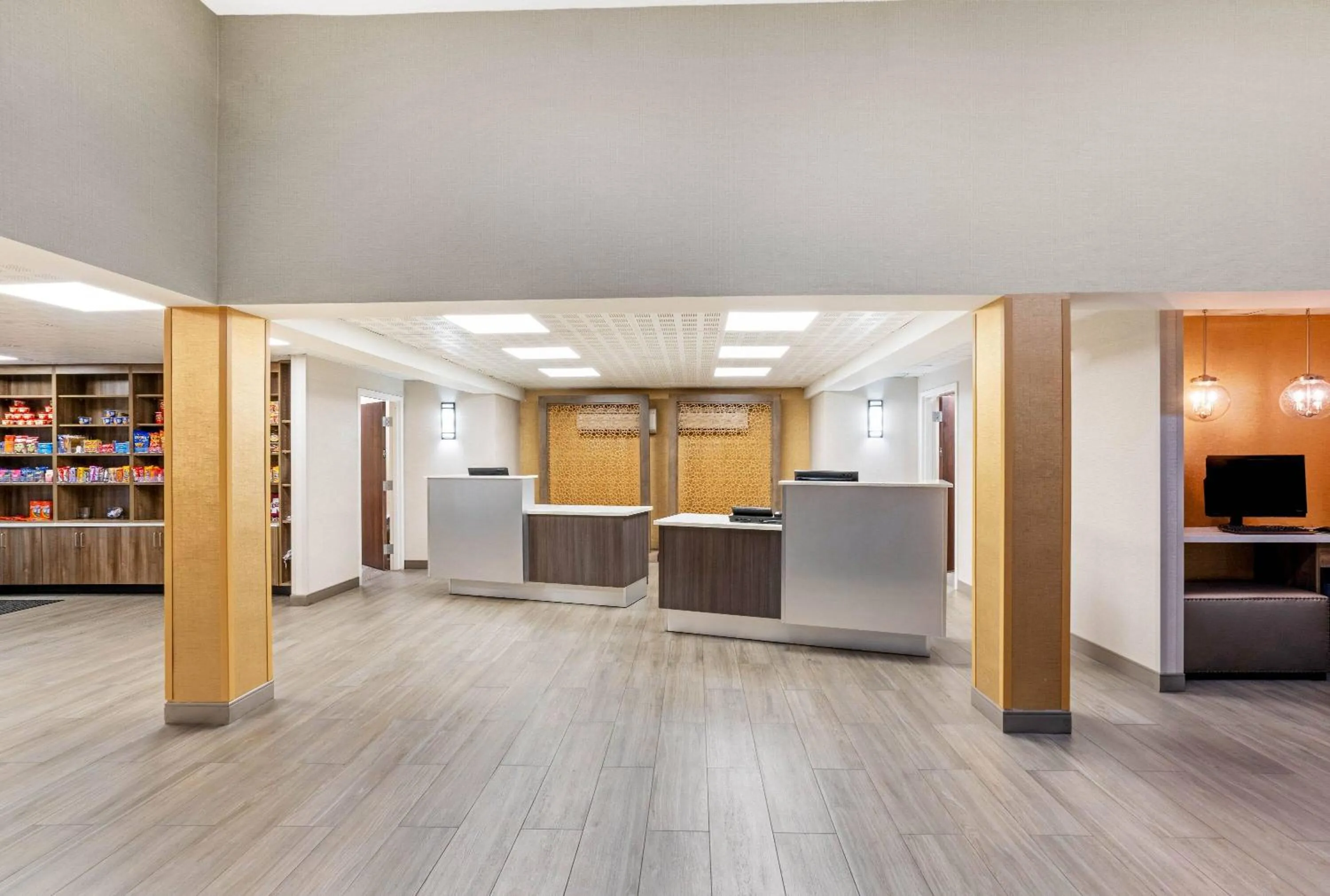 Lobby or reception in La Quinta by Wyndham Columbus MS