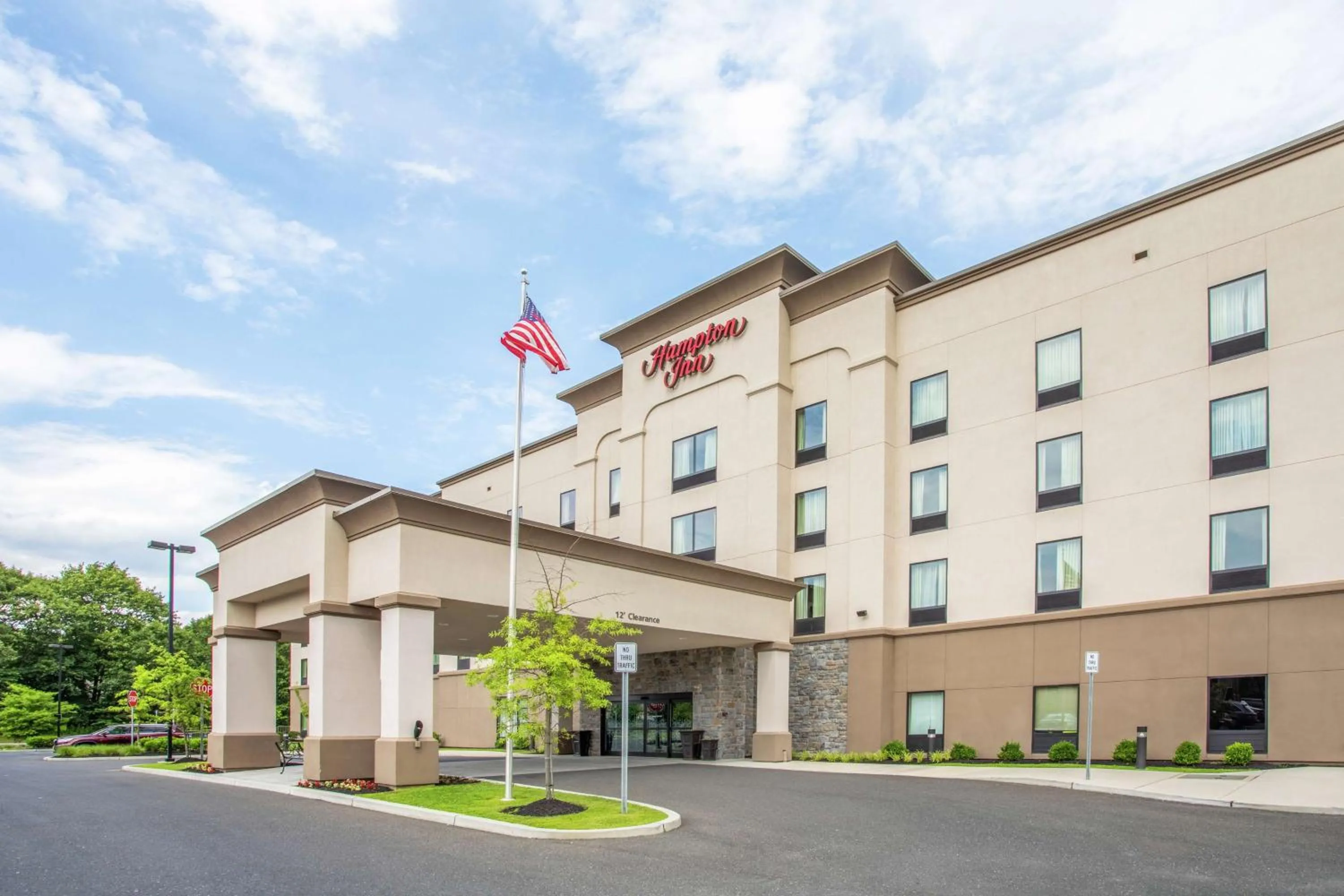 Property building in Hampton Inn Philadelphia/Voorhees