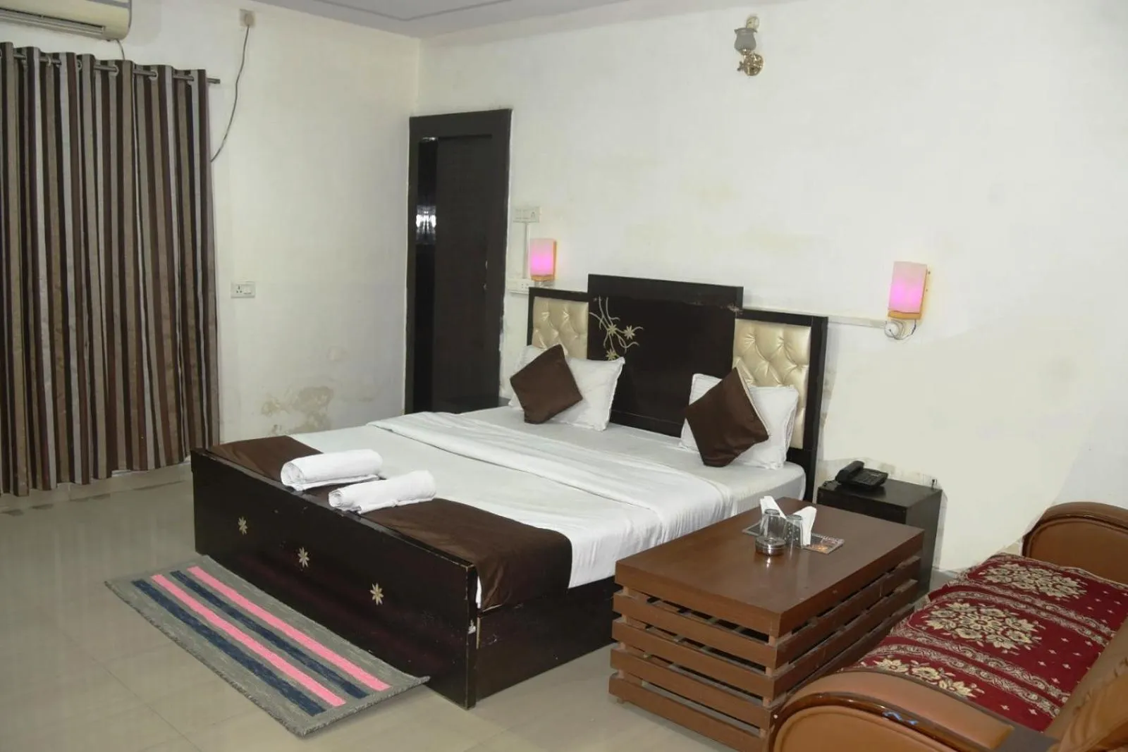 Bed in Hotel Udika Palace