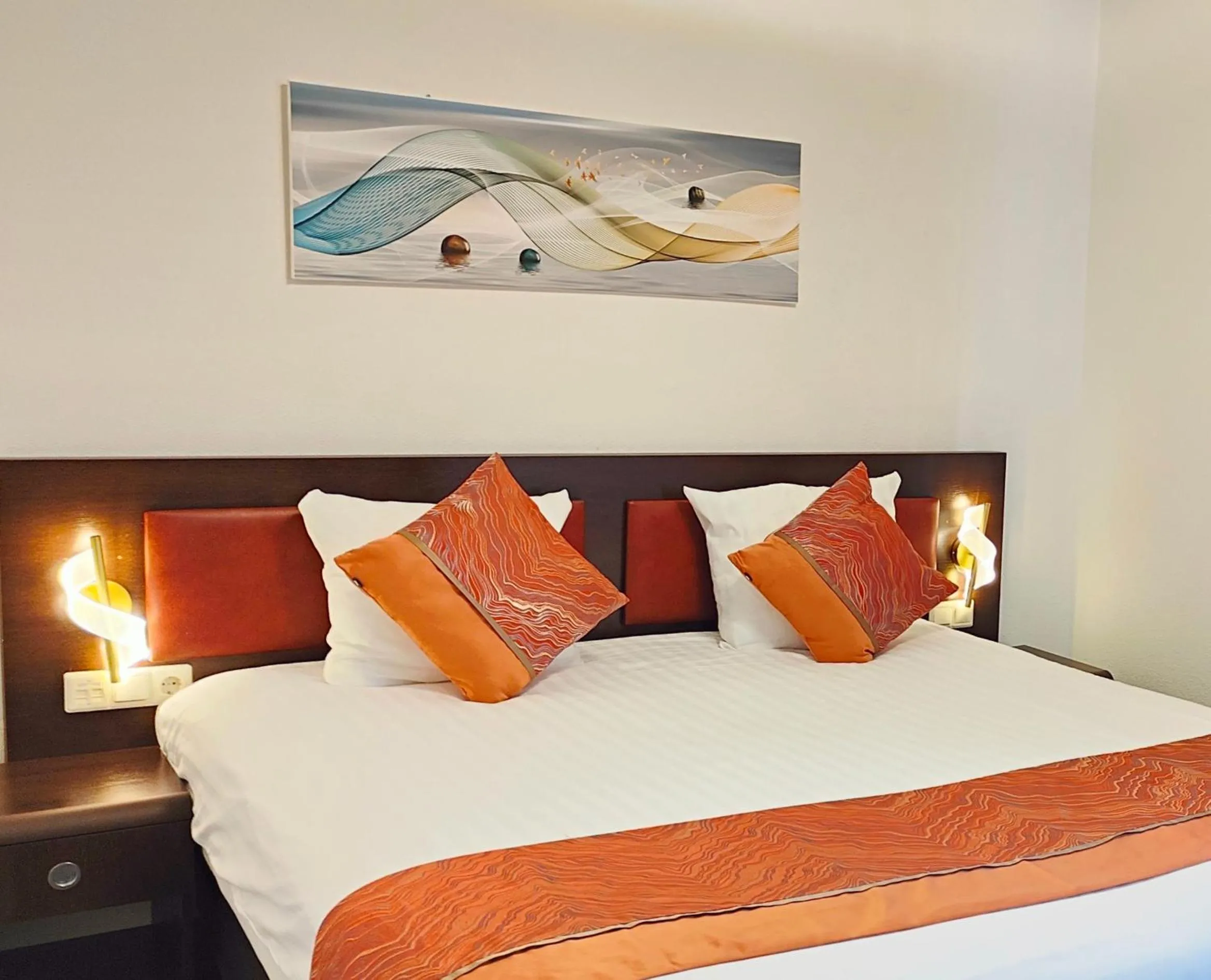 CN-Hotel