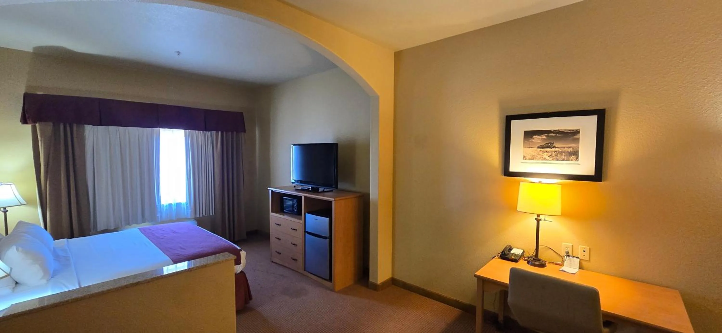 Bedroom, Bed in Baymont by Wyndham Cuero