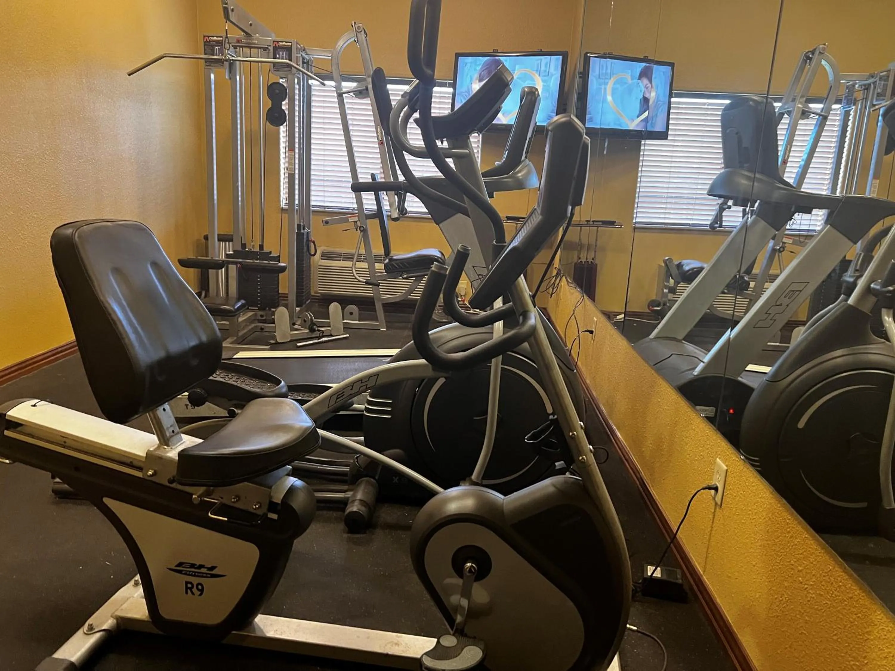 Fitness centre/facilities in Baymont by Wyndham Cuero