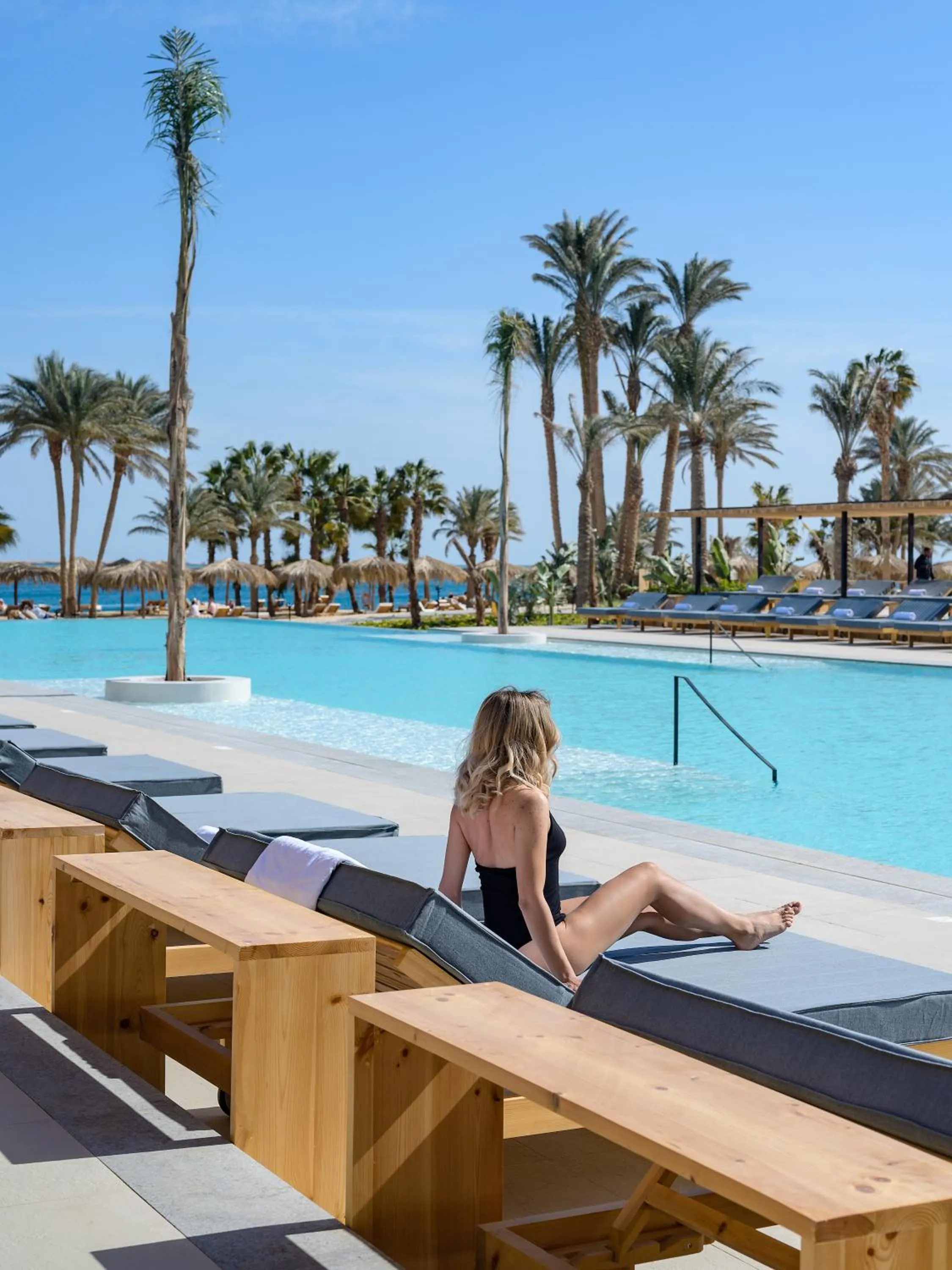 Swimming pool in Serry Beach Resort