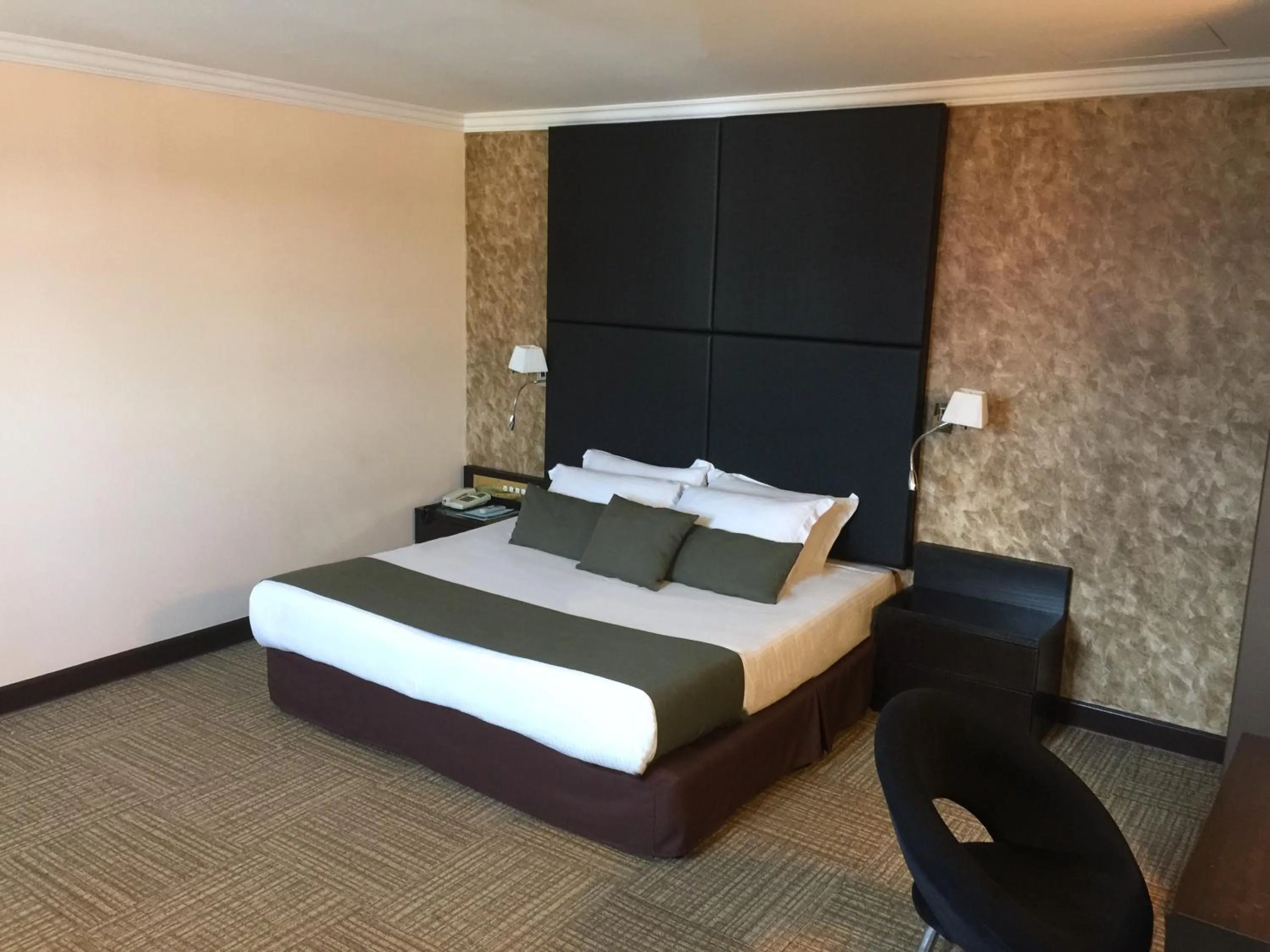 Bedroom, Bed in Legend Inn Taiping