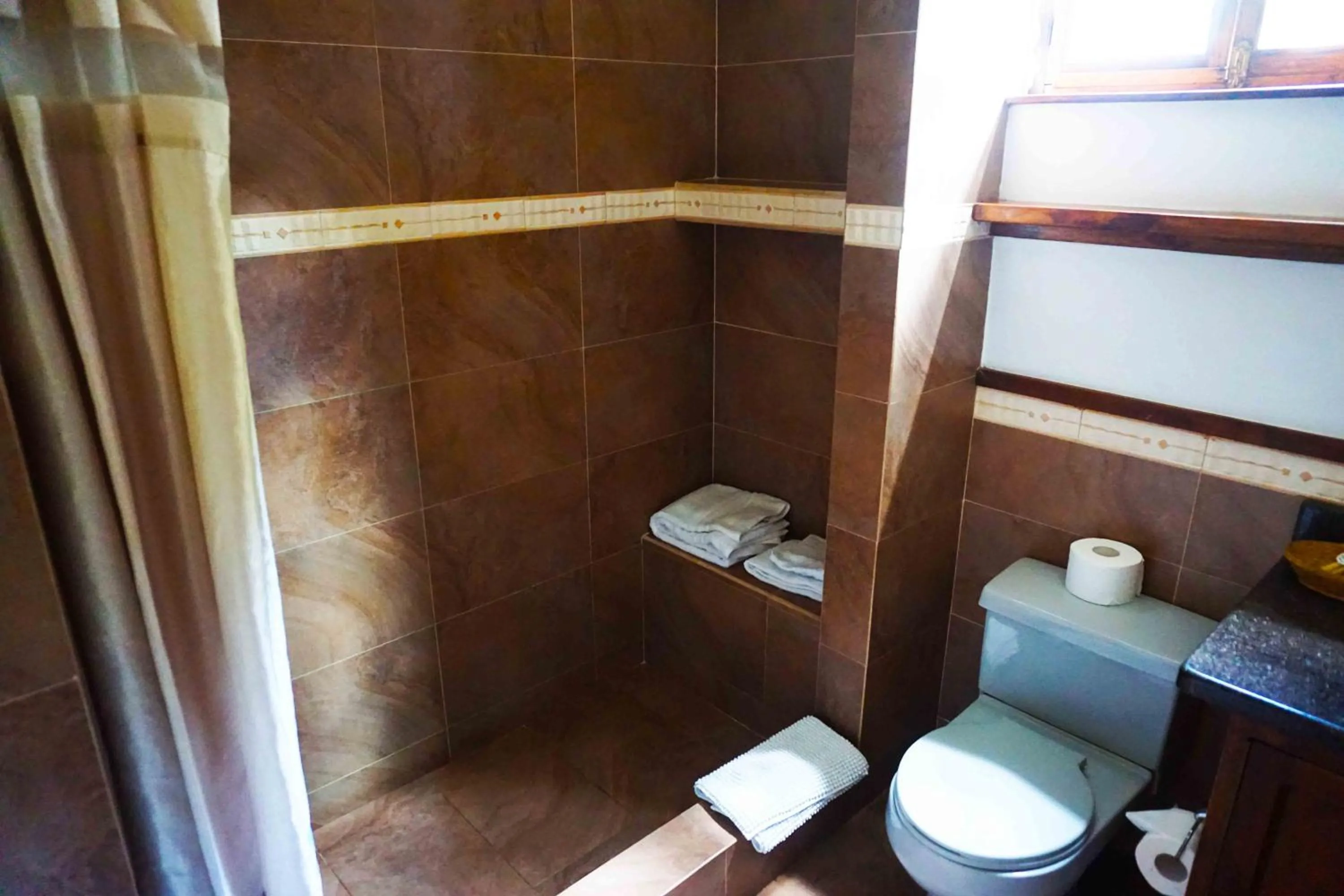 Toilet in Hacienda Hostería San Luis