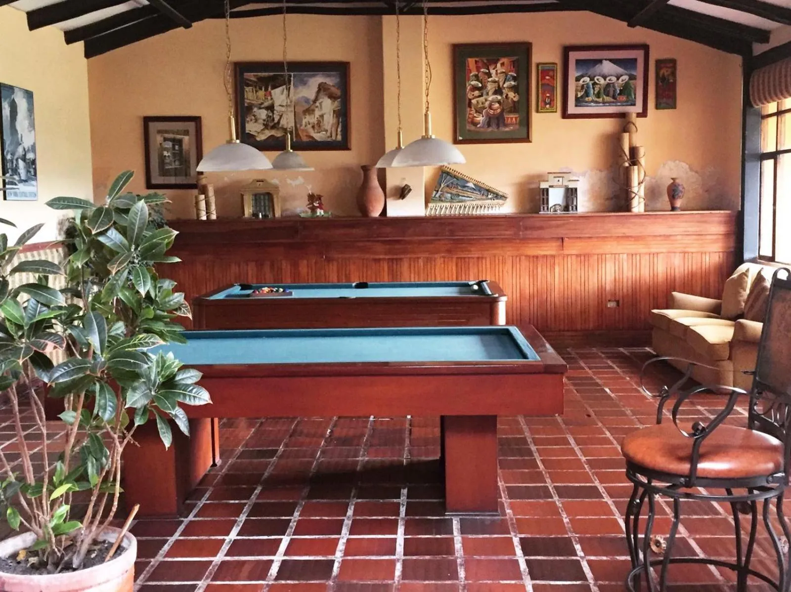 Billiard in Hacienda Hostería San Luis