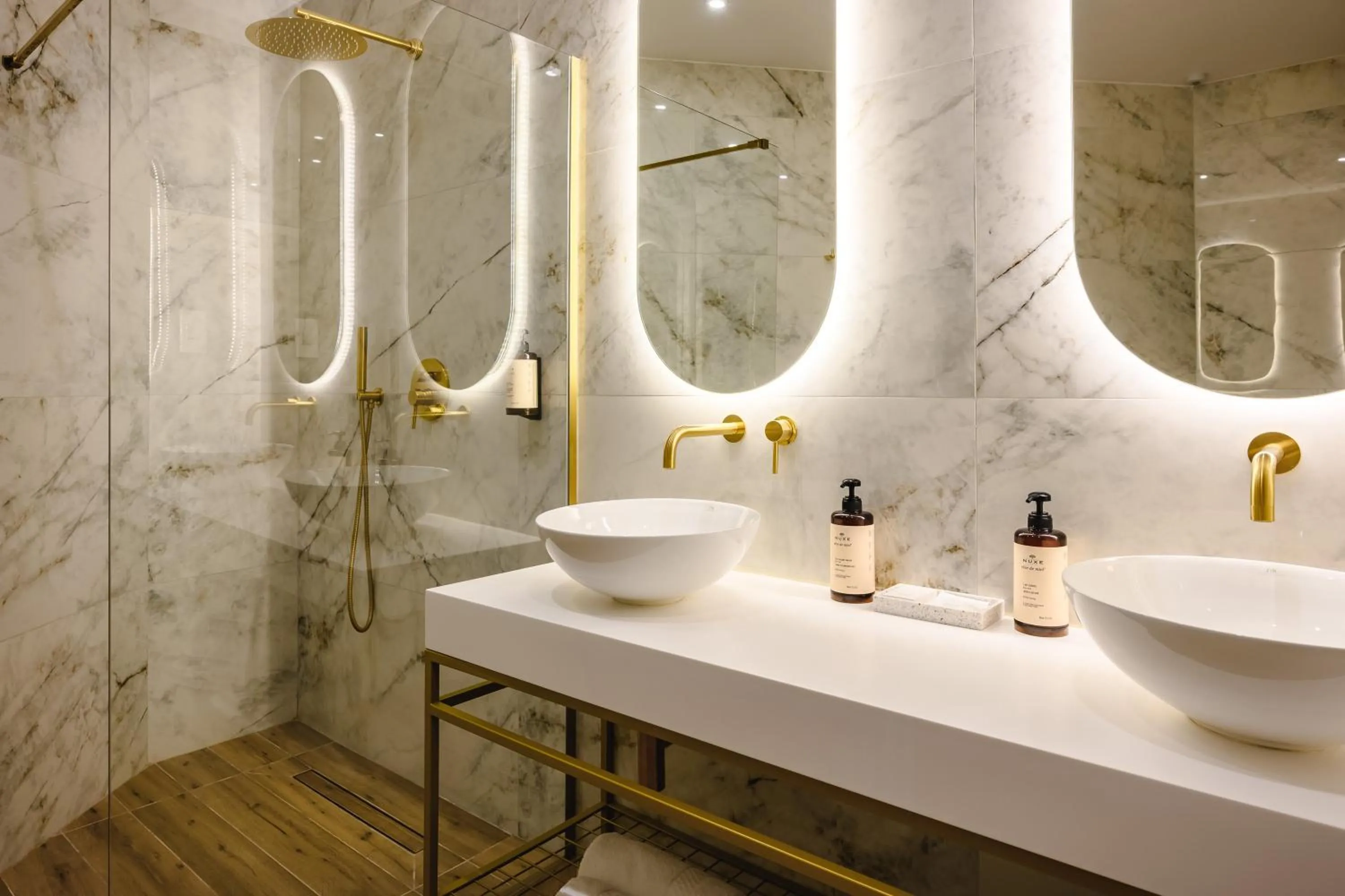 Bathroom in XVI Suites - Adults Only