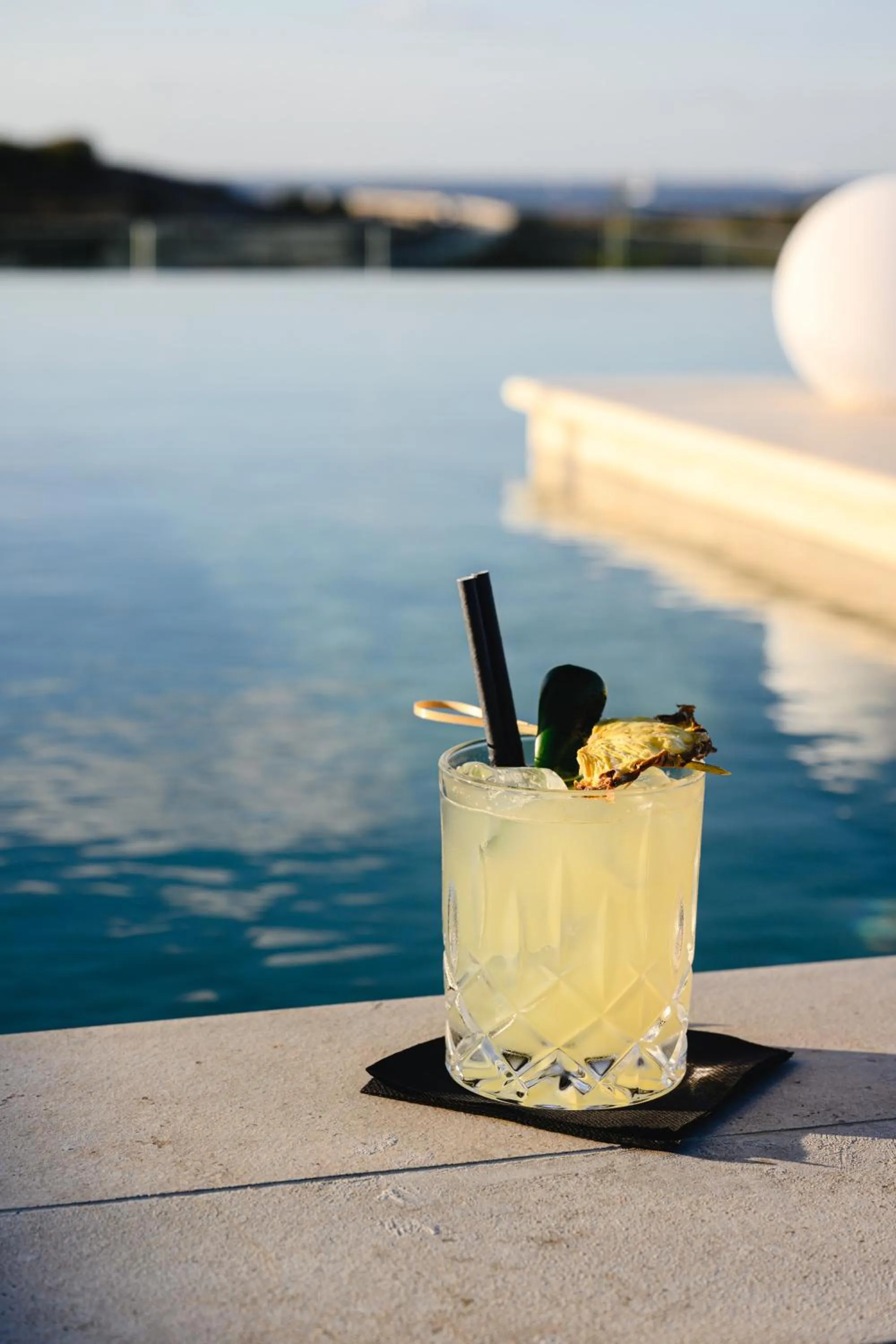 Restaurant/places to eat in XVI Suites - Adults Only