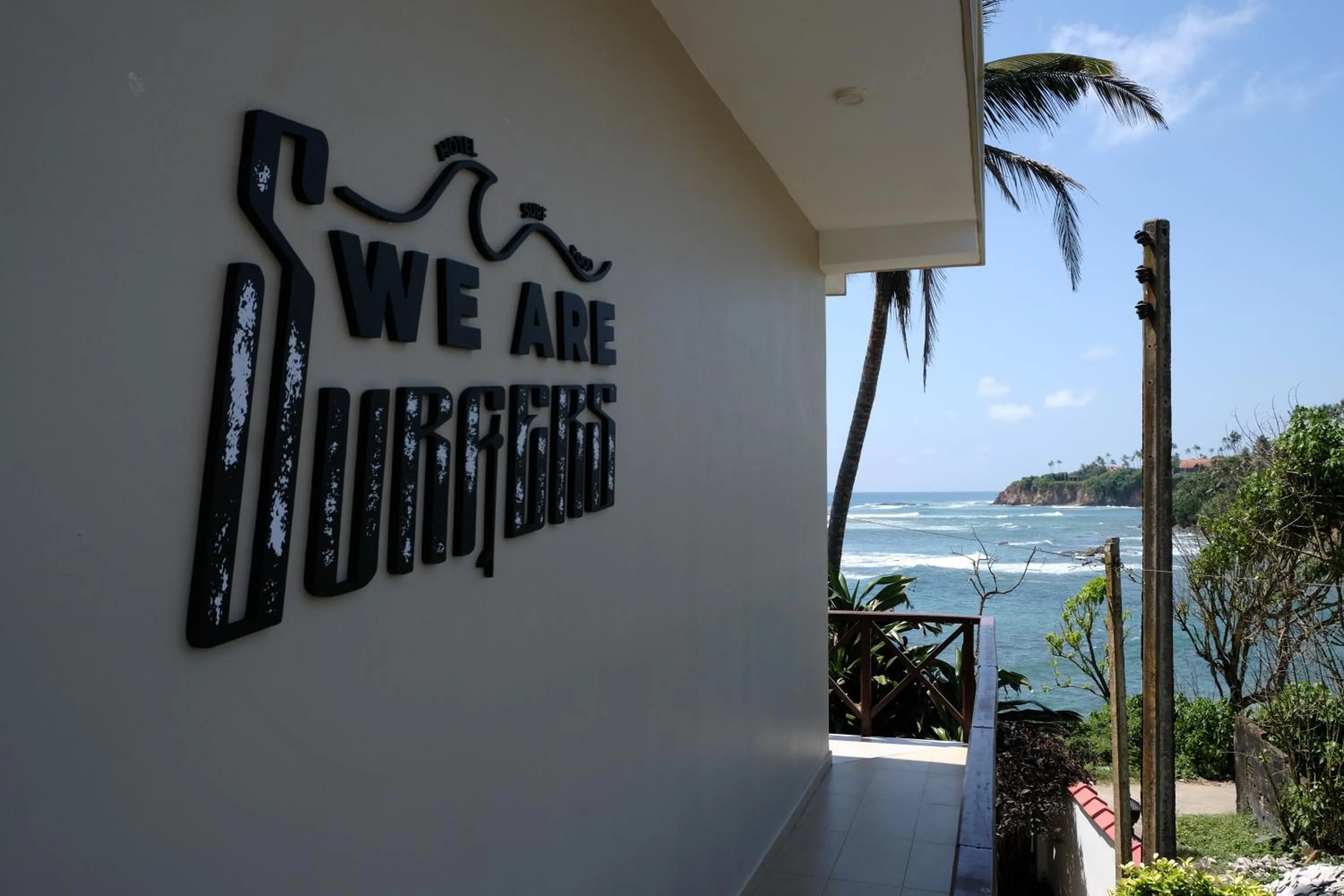 Logo/Certificate/Sign in We Are Surfers Hotel